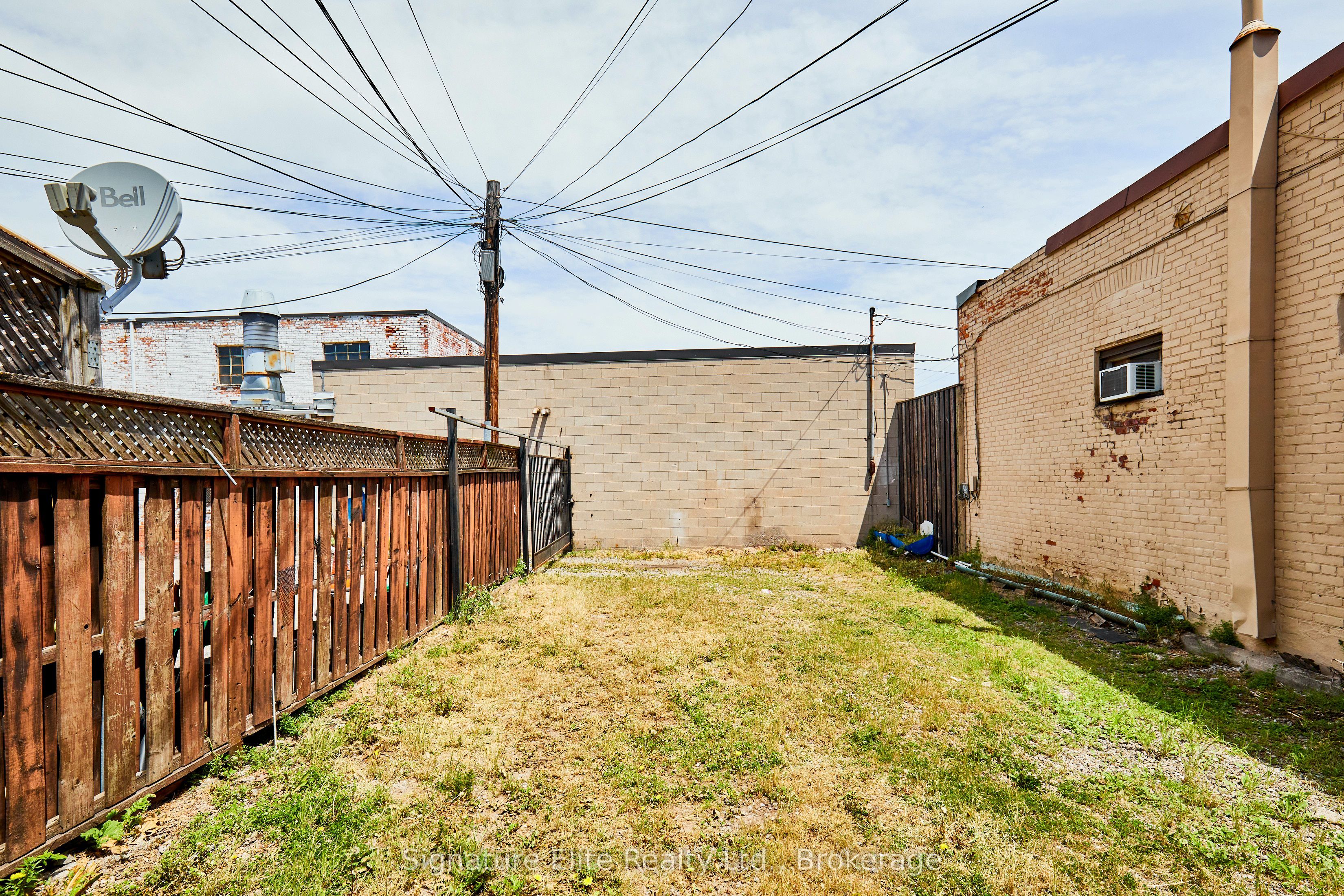 363 Barton Street E Property Photo 15