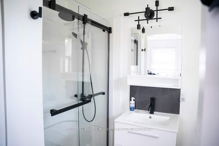 376 William Street Property Photo 14
