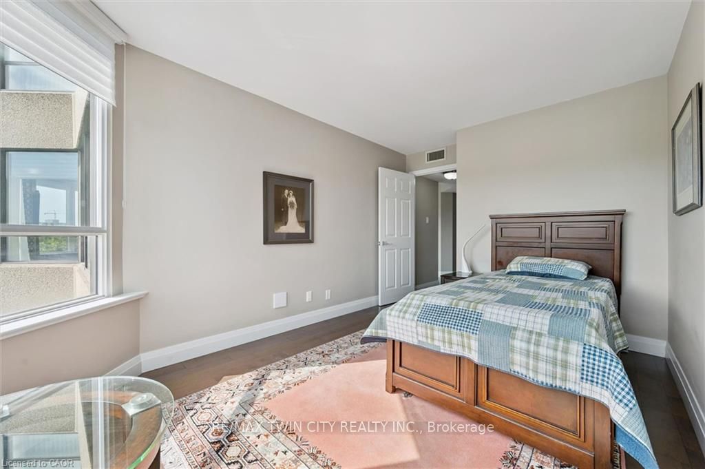6 Willow Street 602 Property Photo 29