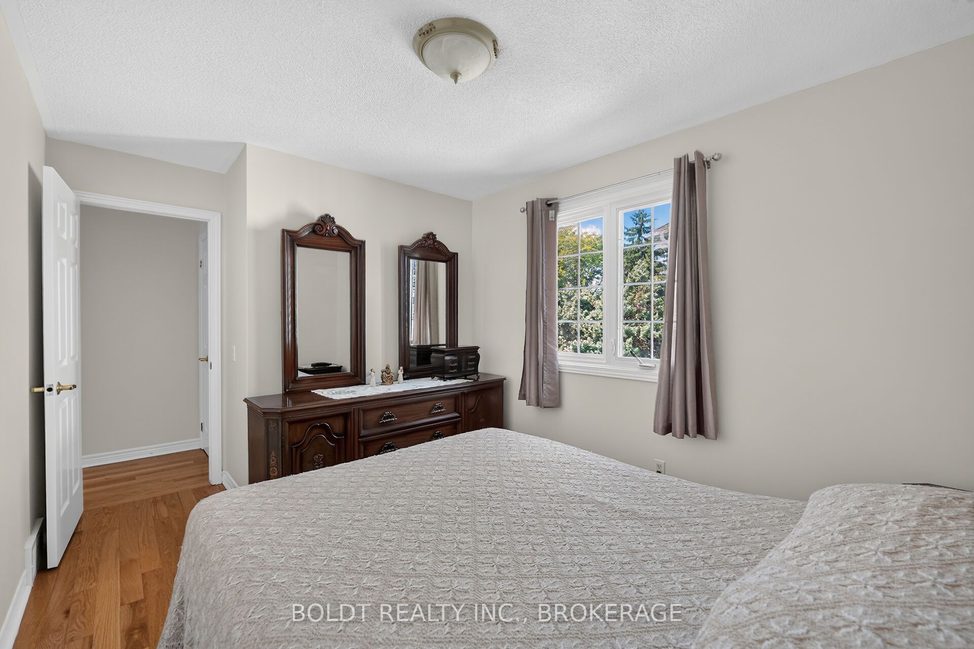 6 Cedar Court Property Photo 23