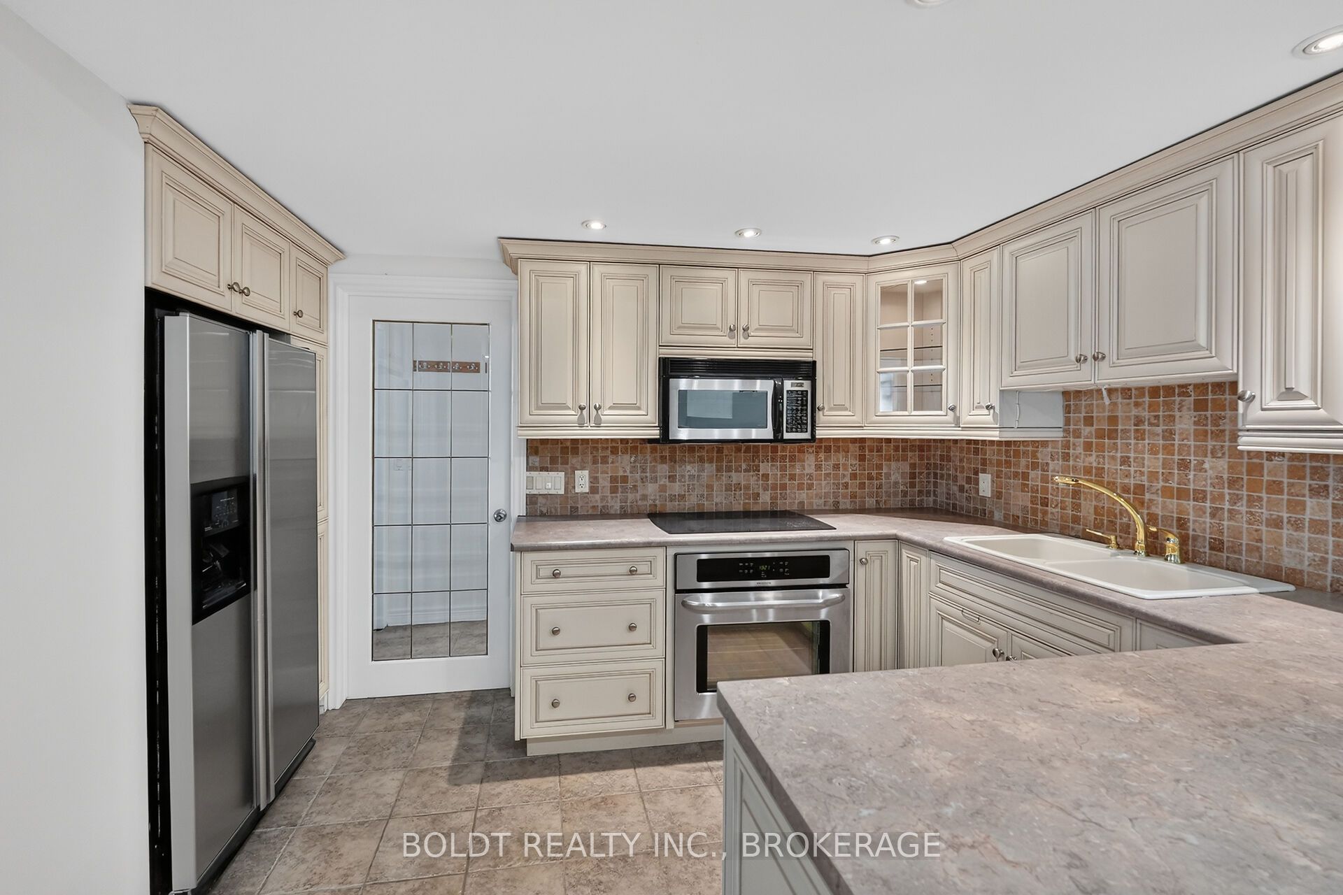 6 Cedar Court Property Photo 28