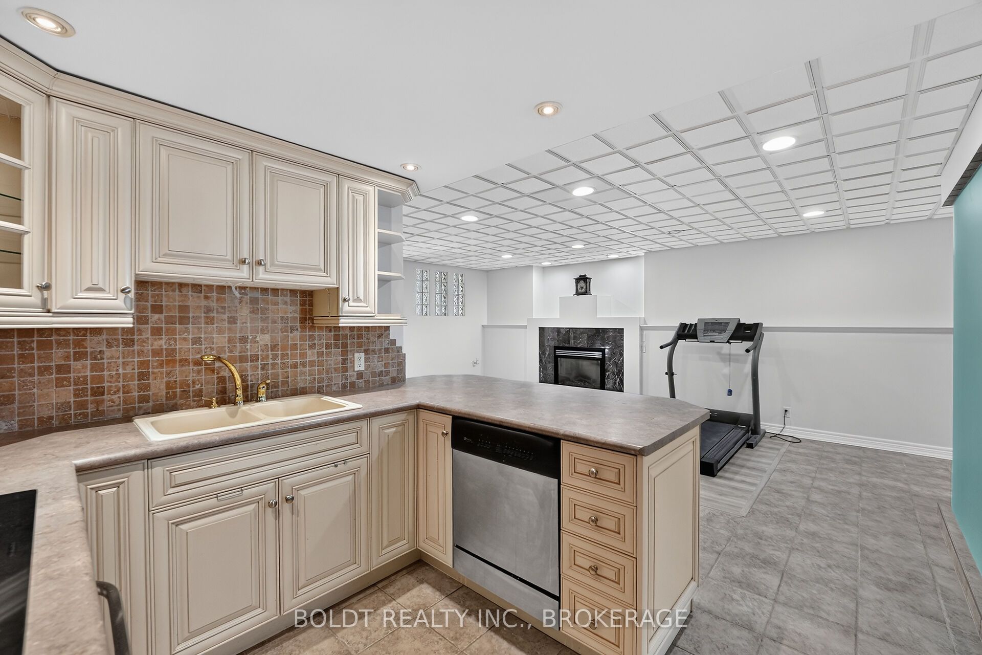 6 Cedar Court Property Photo 29