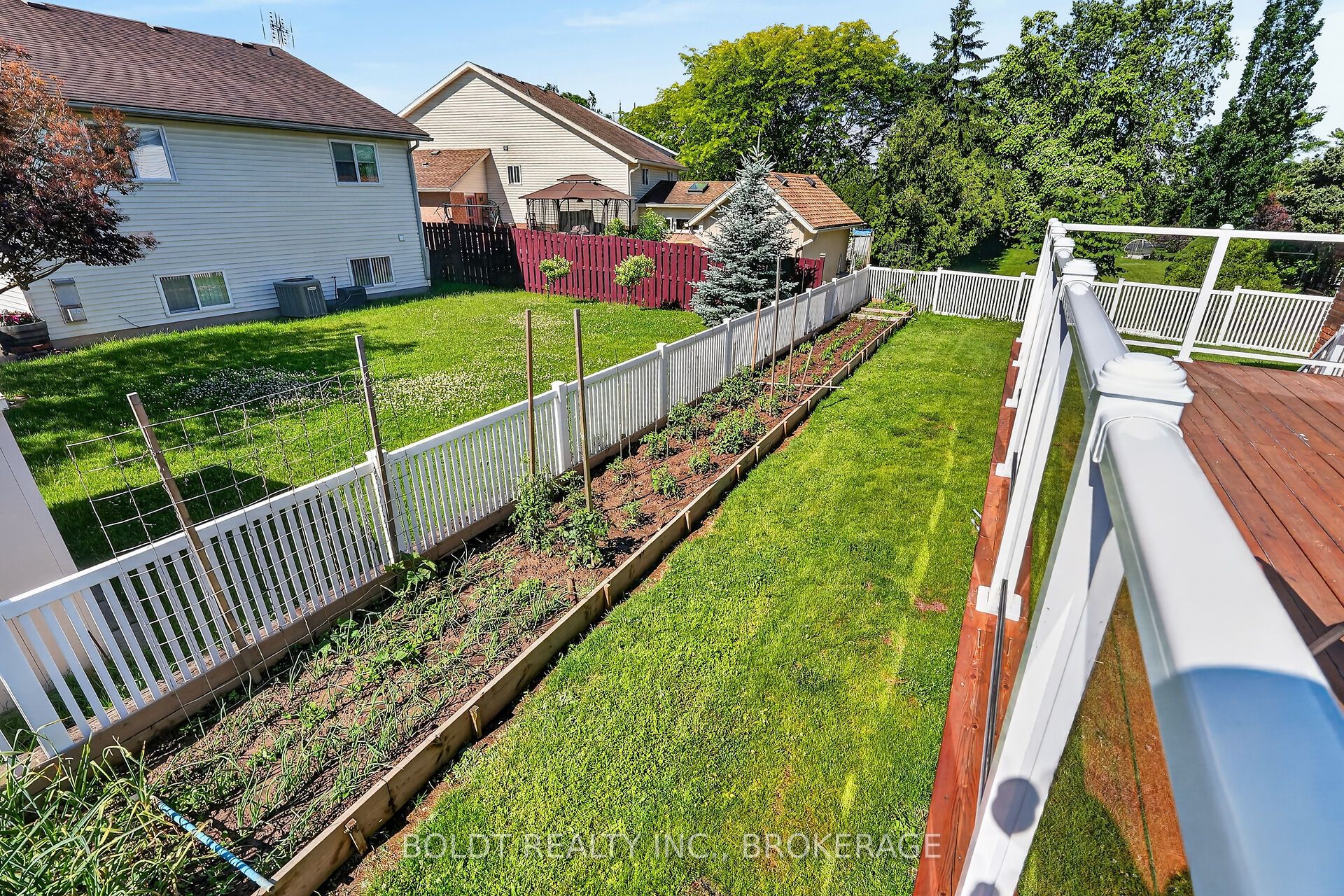 6 Cedar Court Property Photo 34
