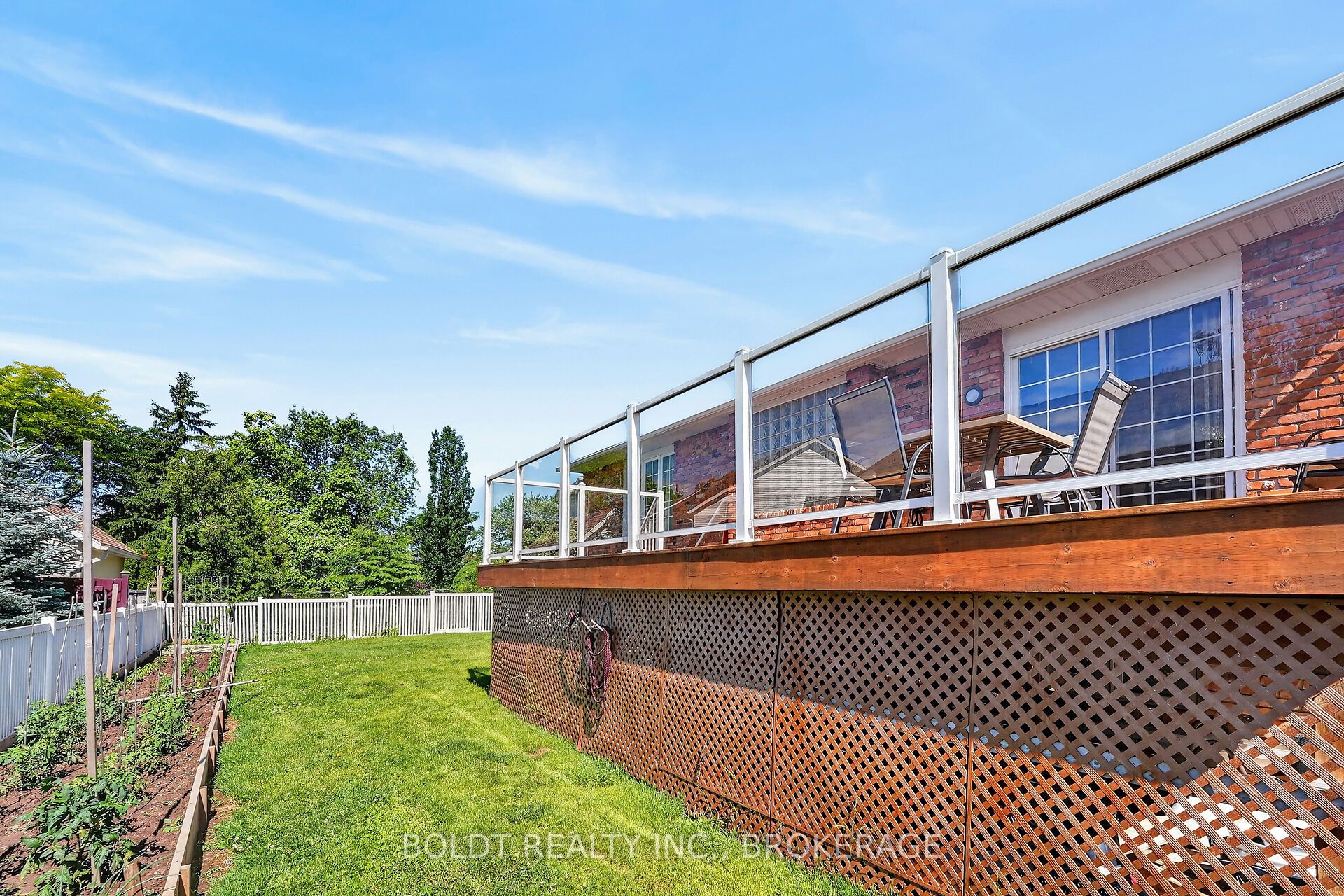 6 Cedar Court Property Photo 38
