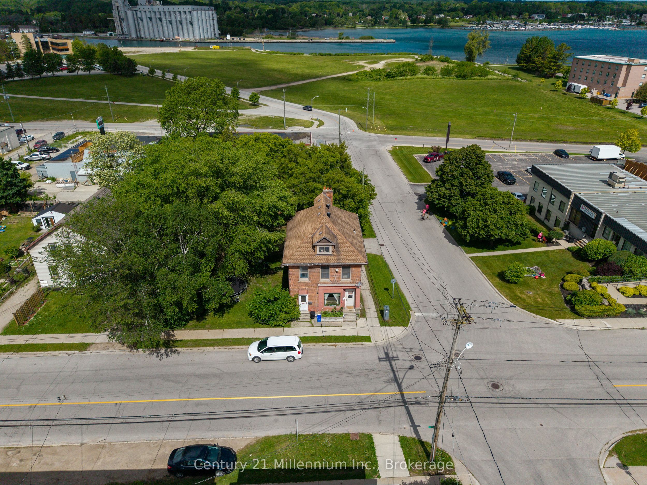 1700 3rd Avenue E Property Photo 3