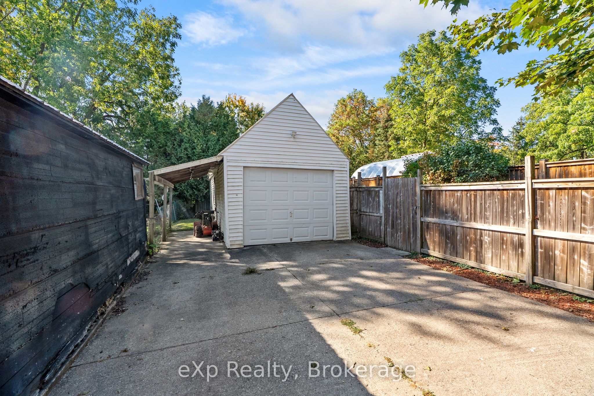 63 Guelph Street Property Photo 33