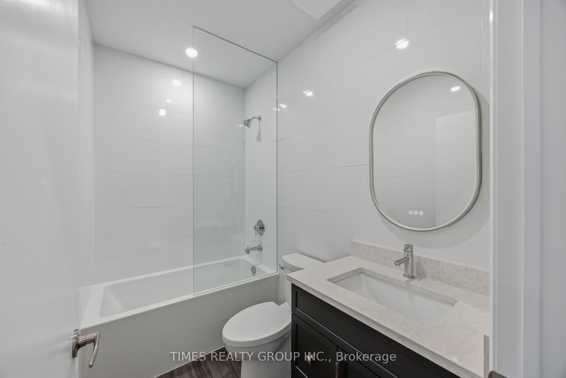 369 Hunter Street W 202 Property Photo 6