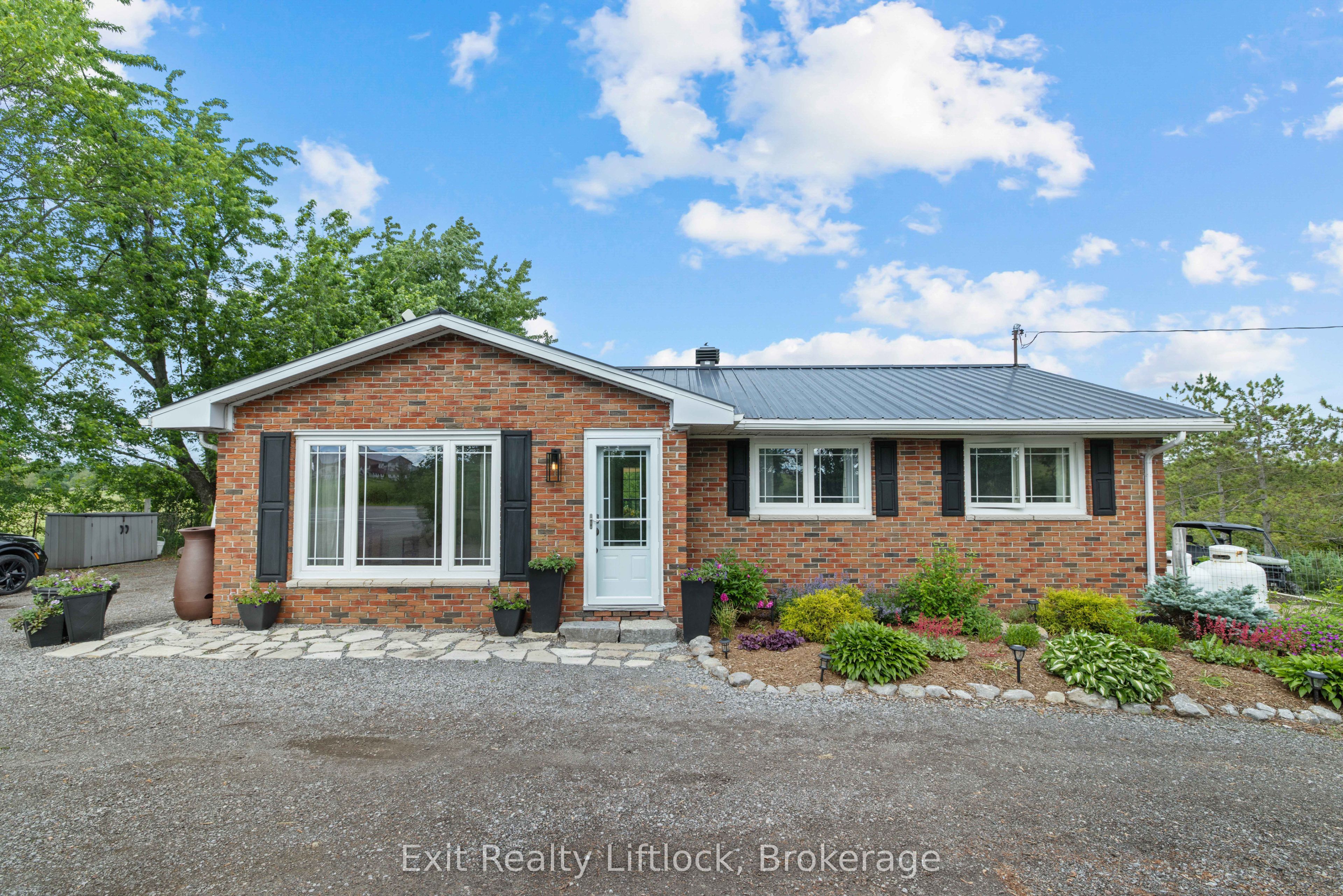 2917 Highway 28 Property Photo 1