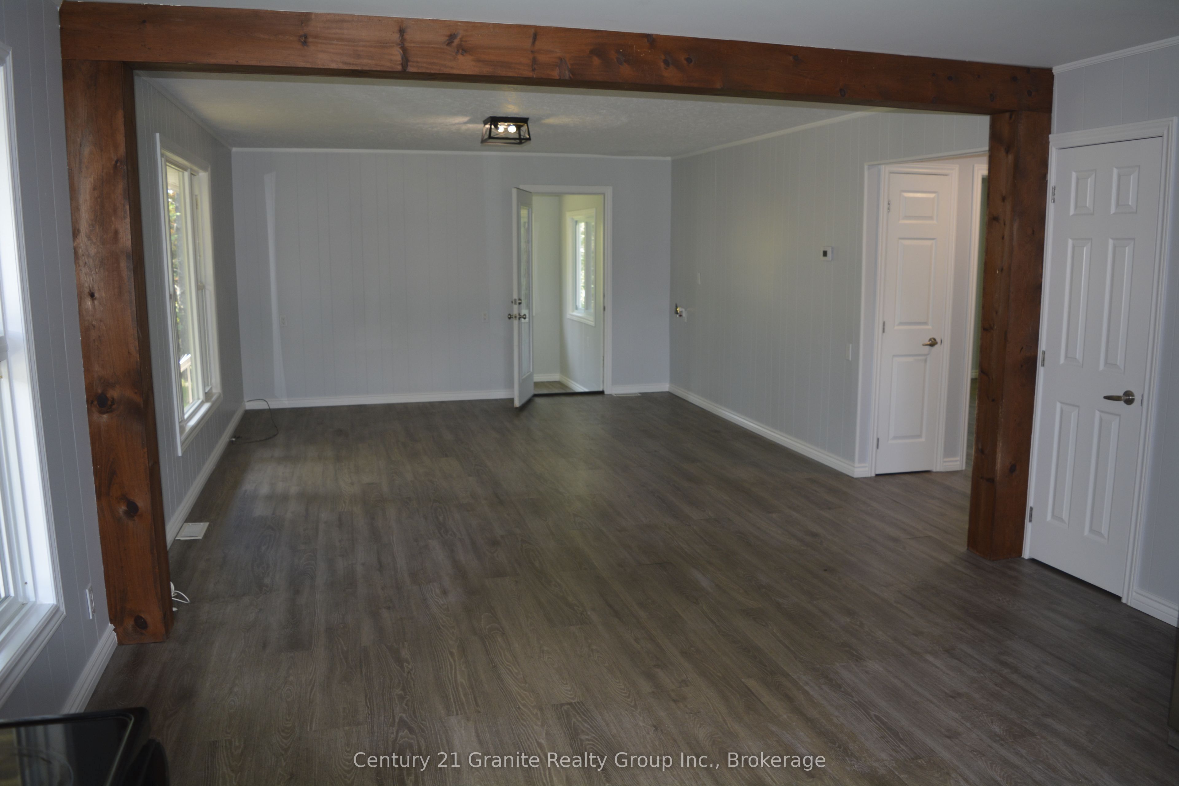 671 Hastings Street N Property Photo 18