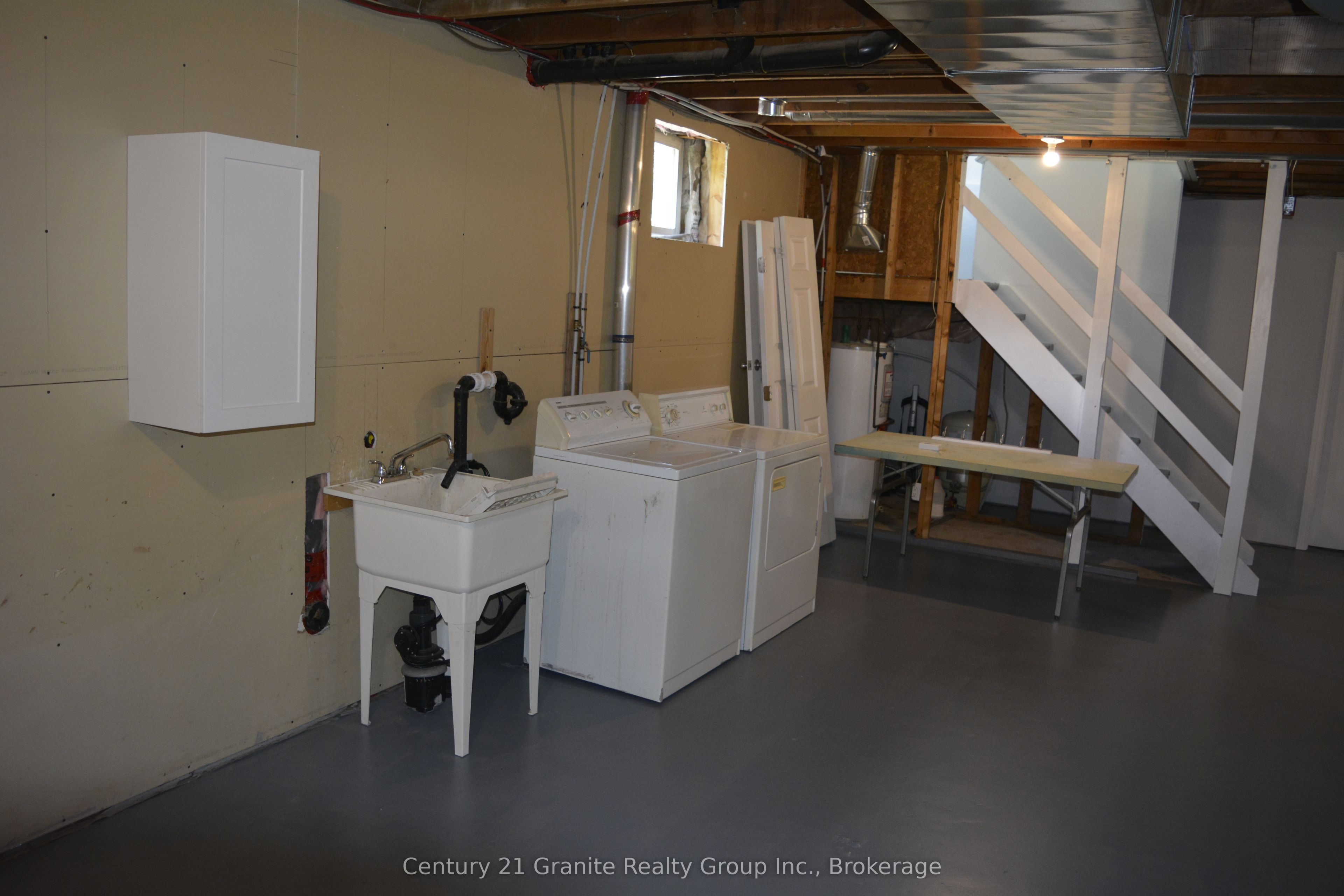 671 Hastings Street N Property Photo 25
