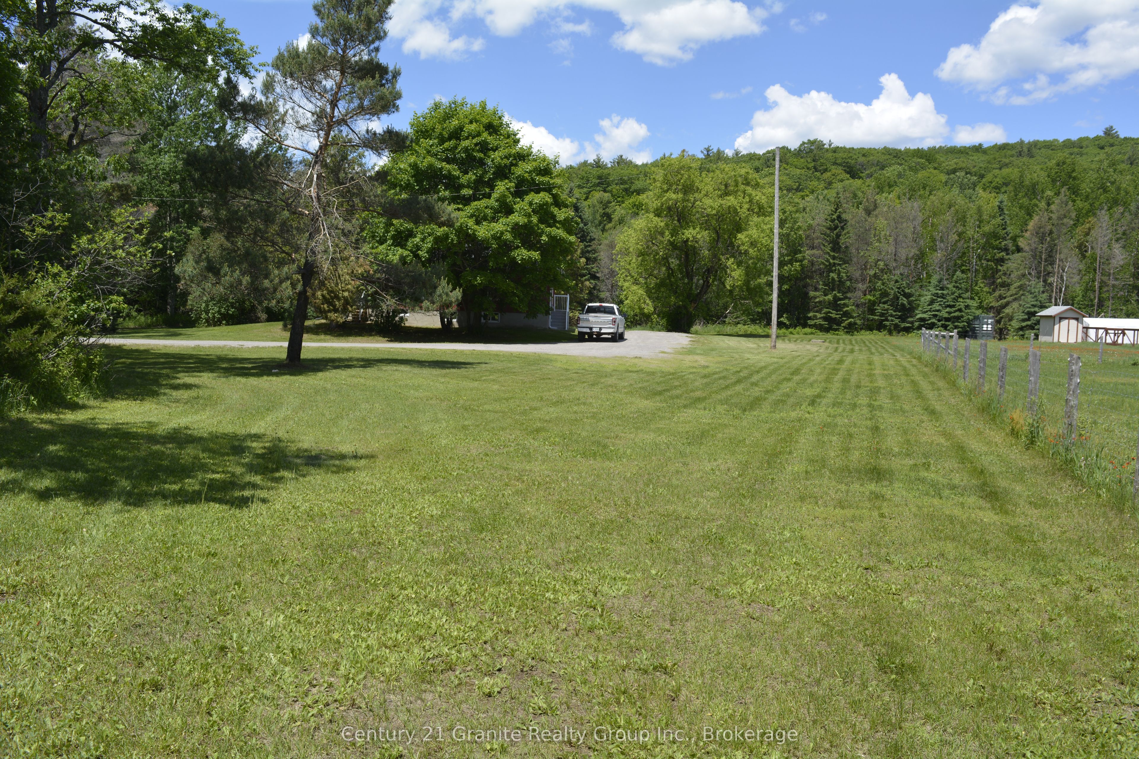 671 Hastings Street N Property Photo 38