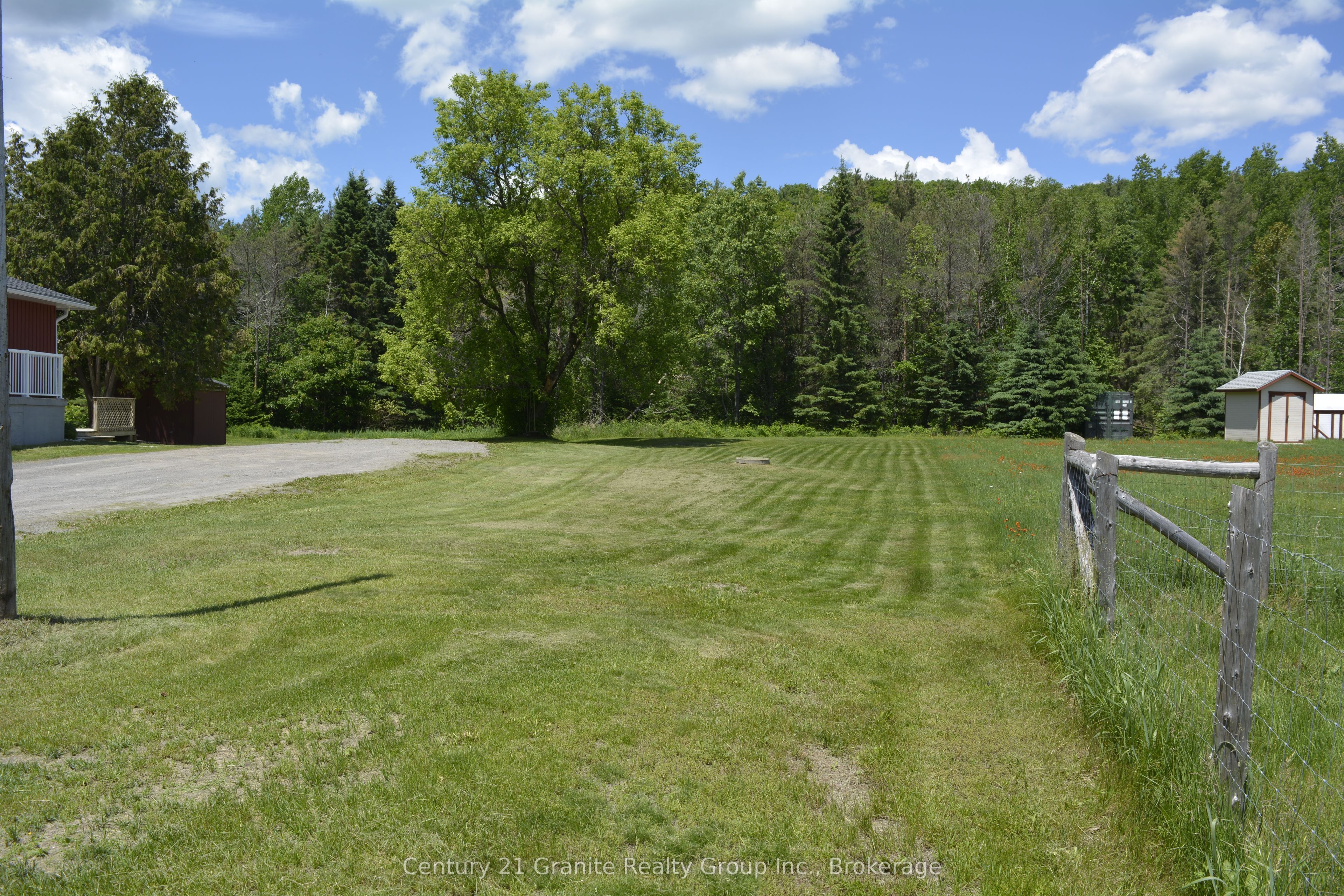 671 Hastings Street N Property Photo 39