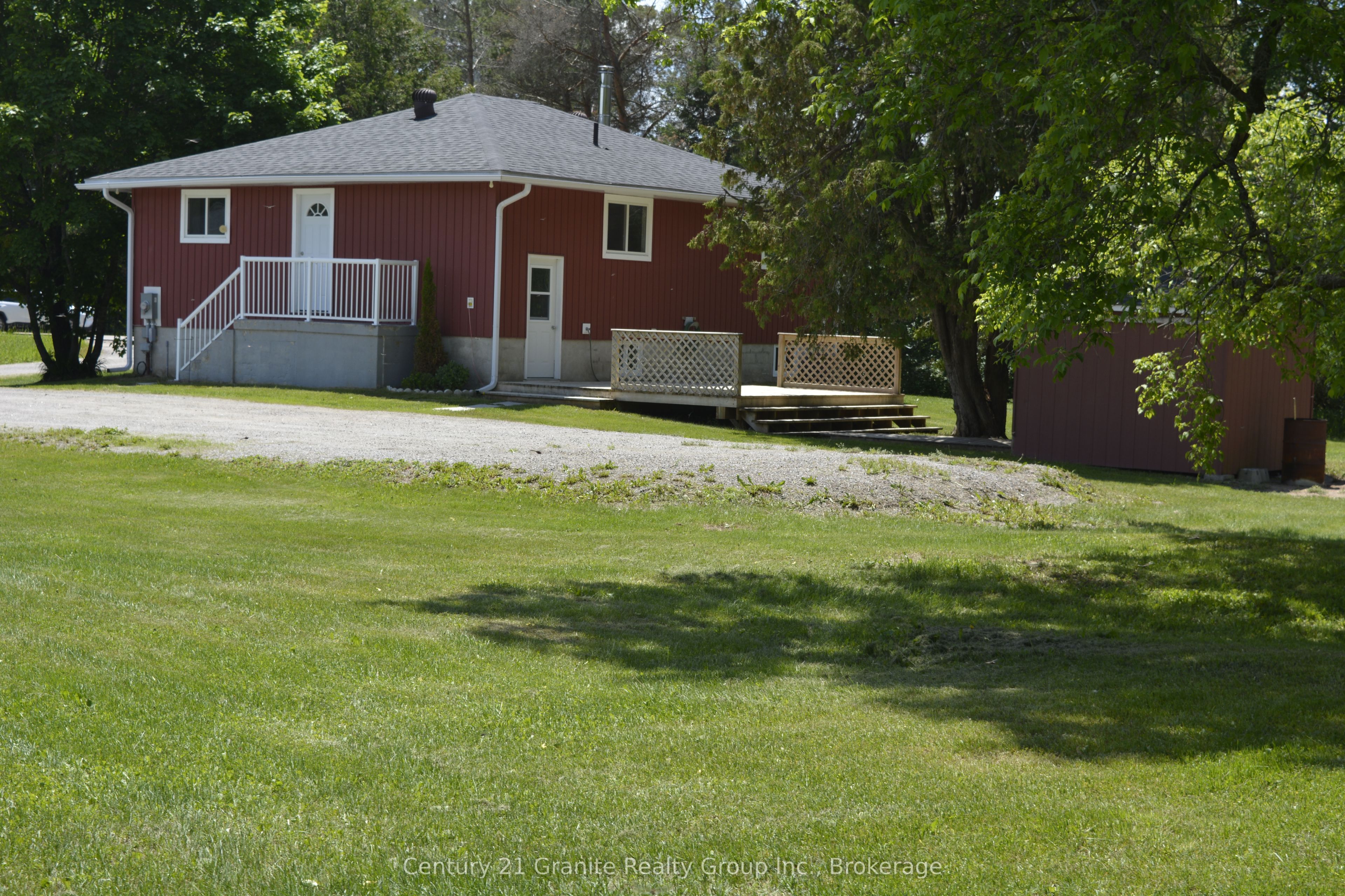 671 Hastings Street N Property Photo 41