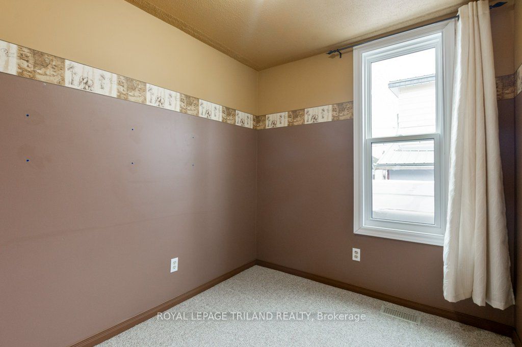 21 Mariam Street Property Photo 23