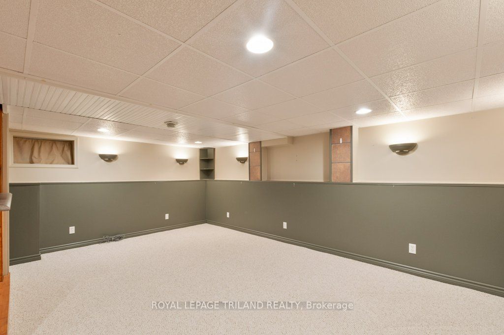 21 Mariam Street Property Photo 27