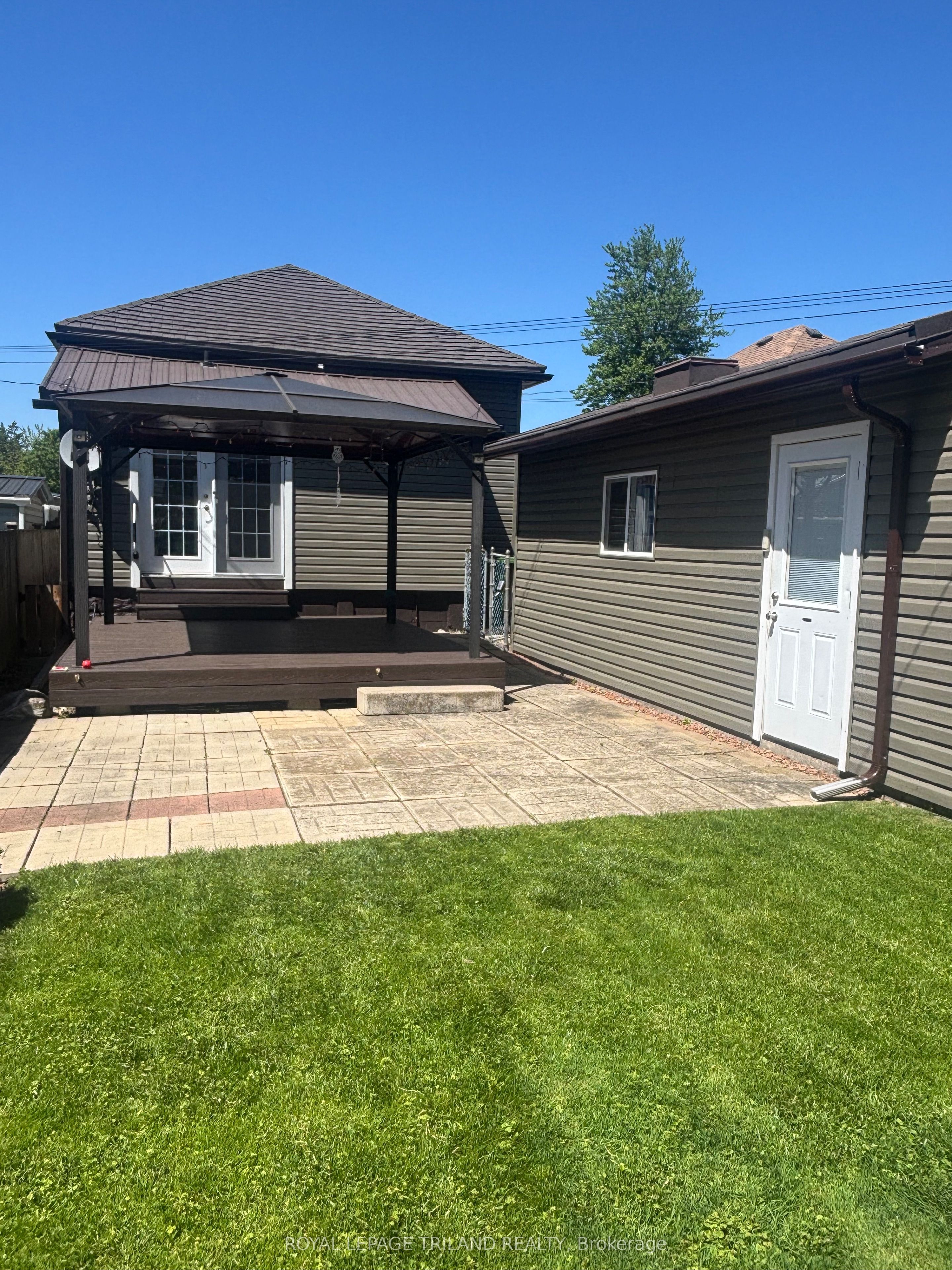 21 Mariam Street Property Photo 32