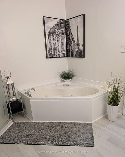 31 Paul Rexe Boulevard E Property Photo 25
