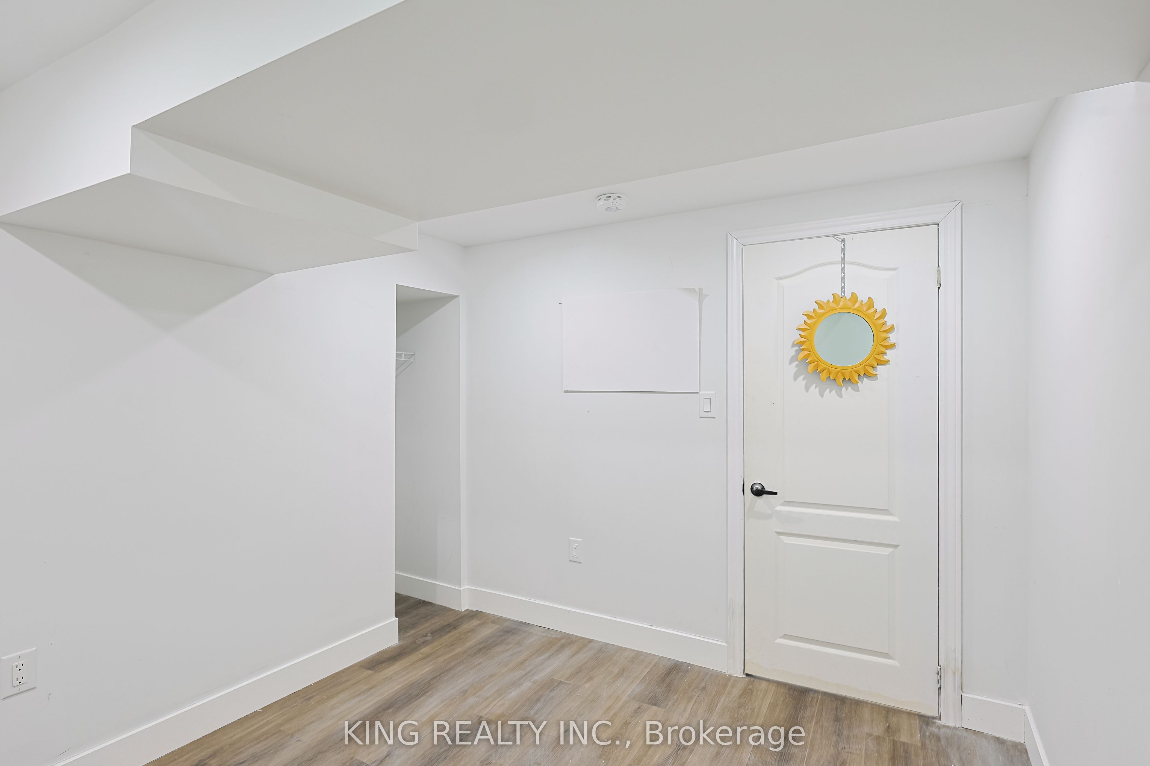54 Tweedsmuir Avenue Property Photo 33