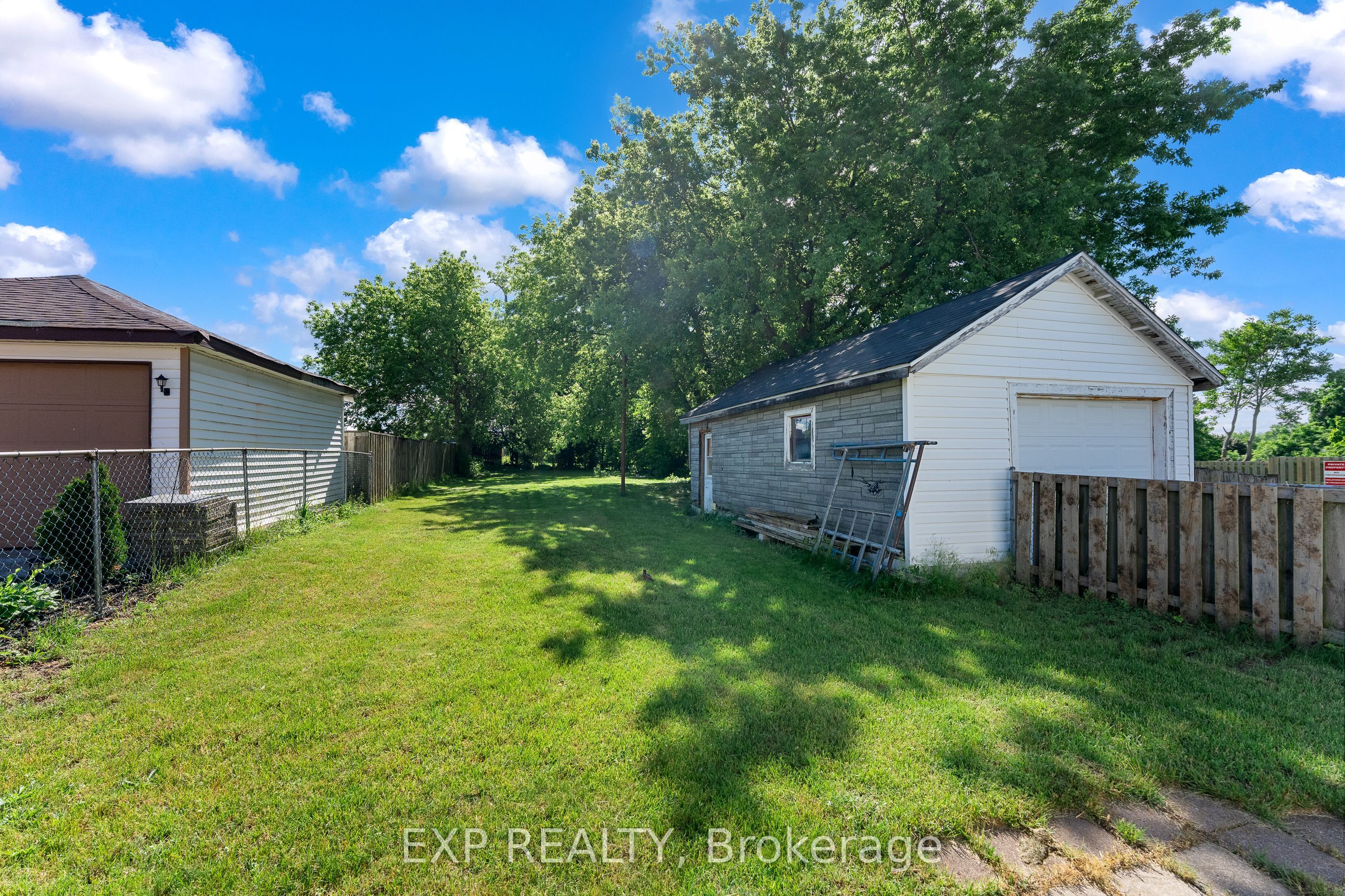 5932 Carlton Avenue Property Photo 4
