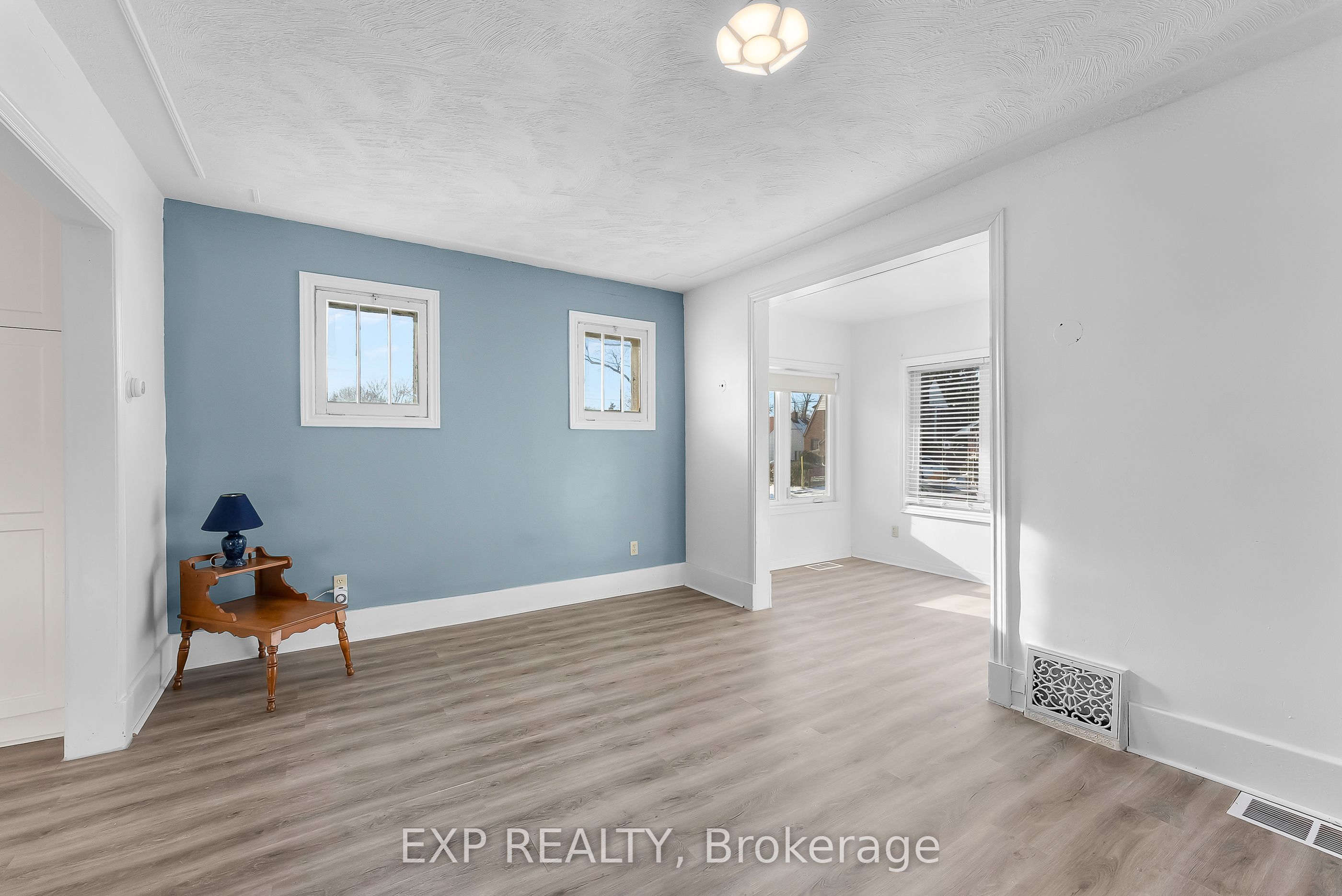 5932 Carlton Avenue Property Photo 6
