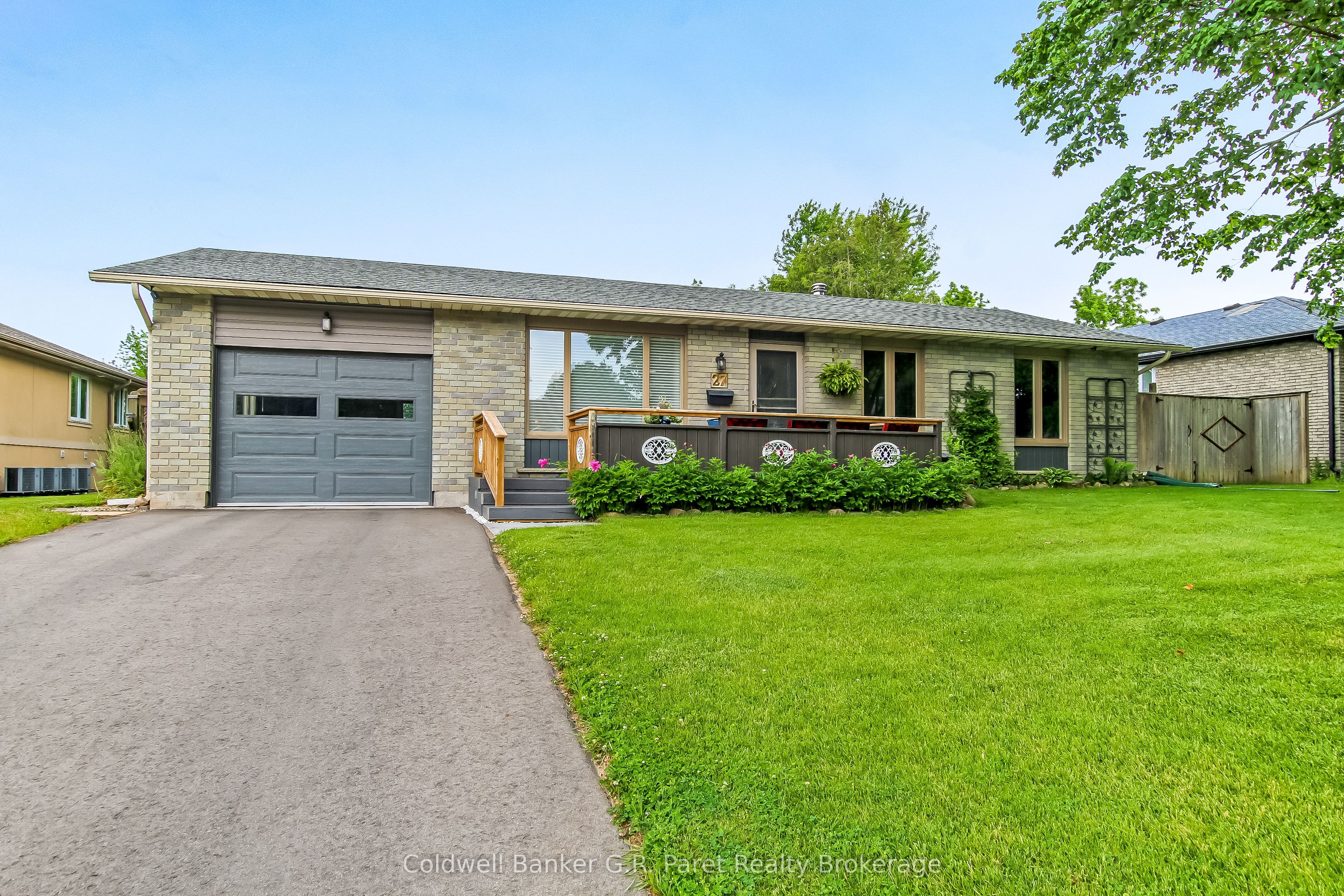 27 Woodcock Drive Property Photo 1