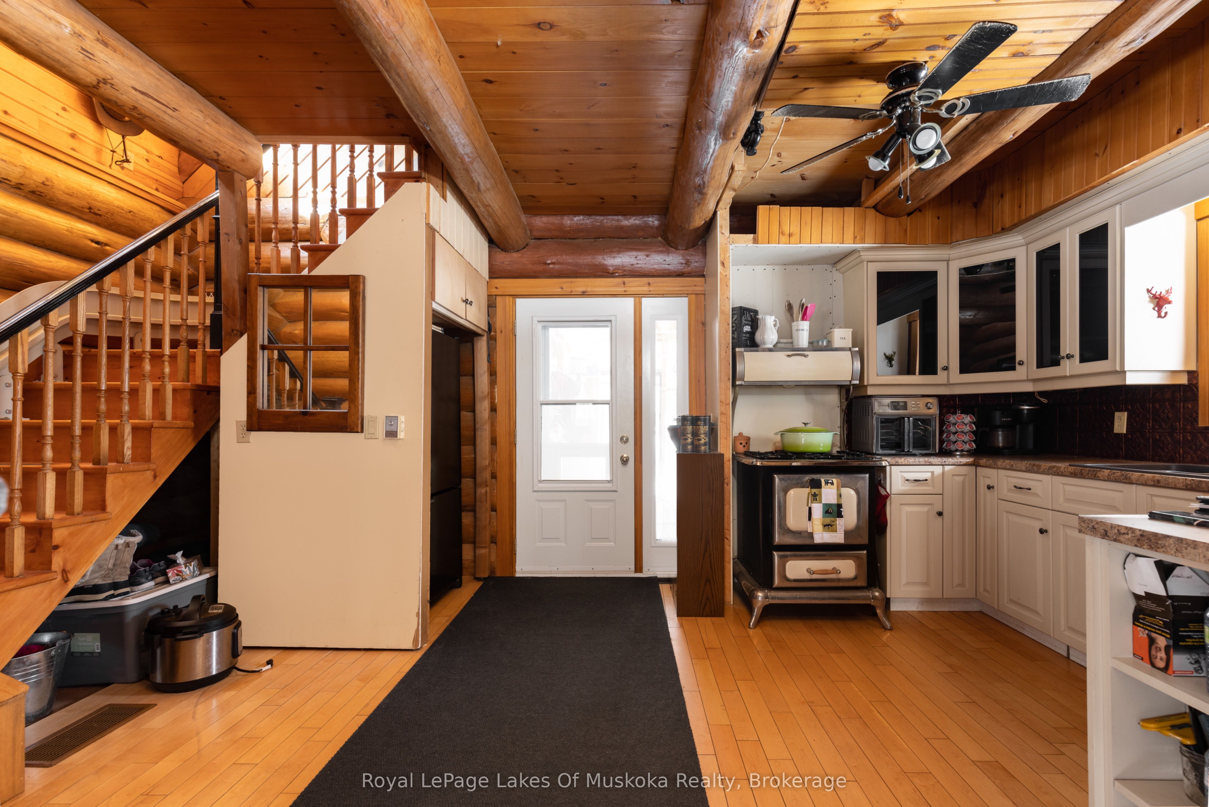 259 Lakeshore Road Property Photo 14