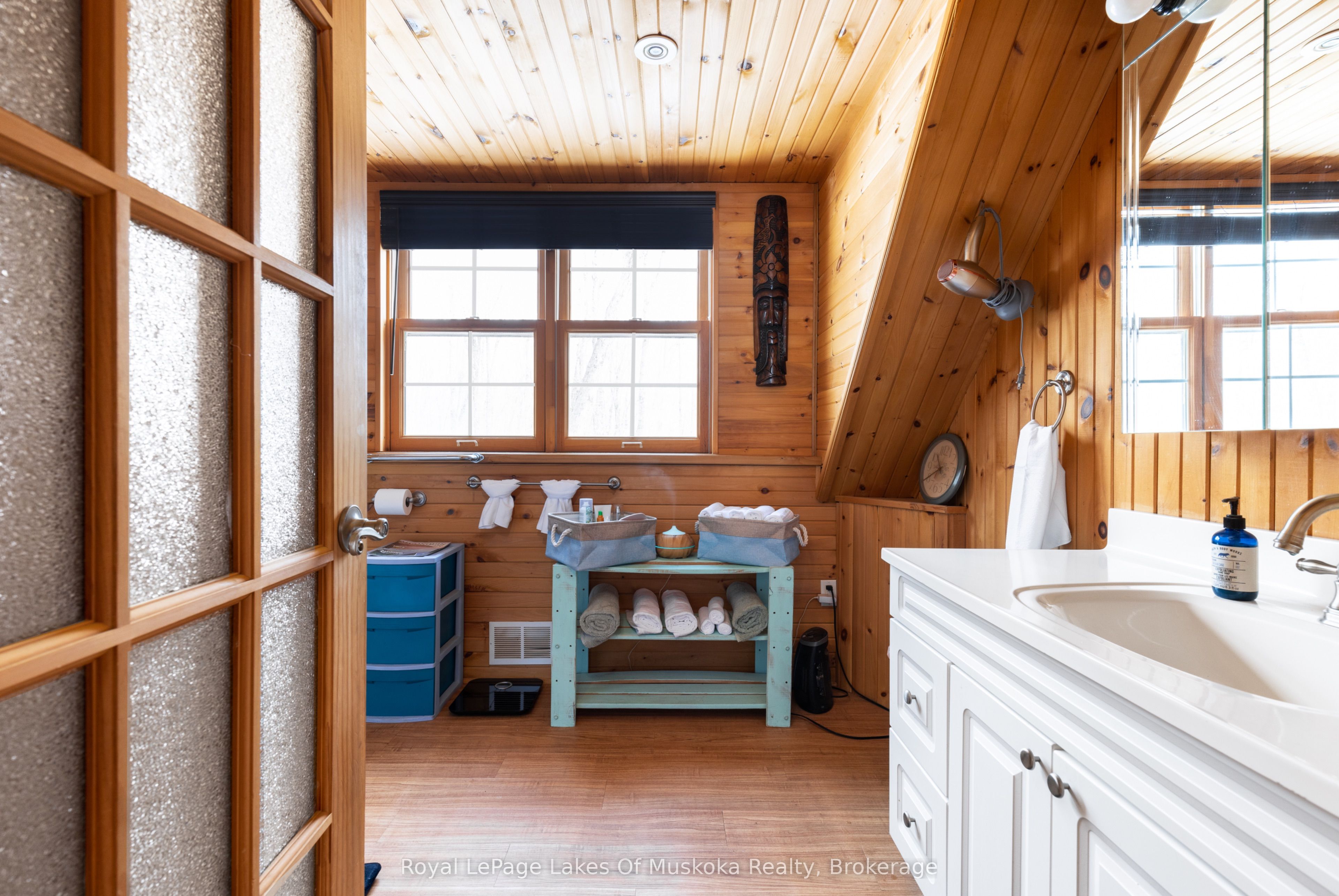 259 Lakeshore Road Property Photo 17