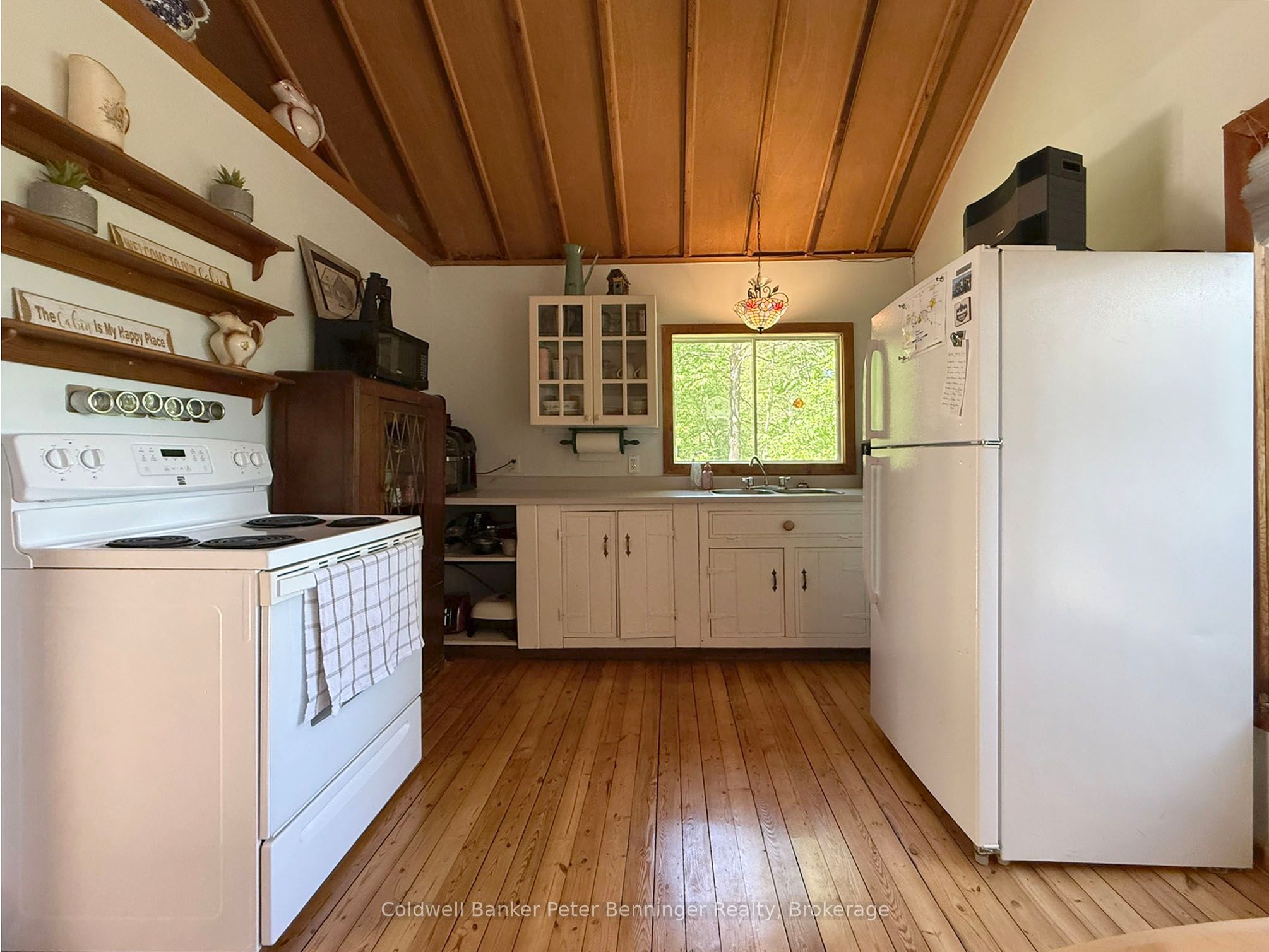 300 Canrobert Street Property Photo 7