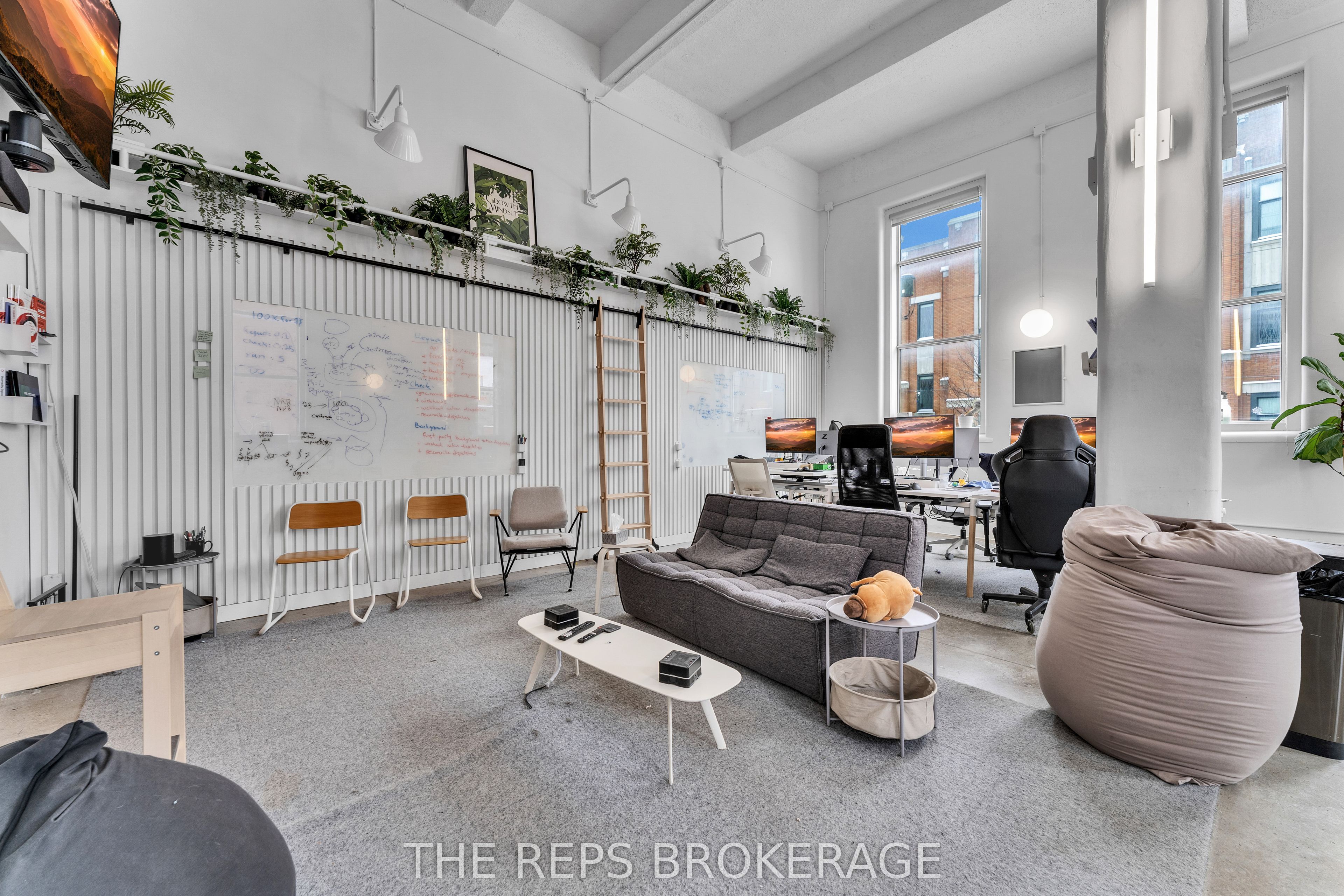 43-45 Eccles Street W Property Photo 5