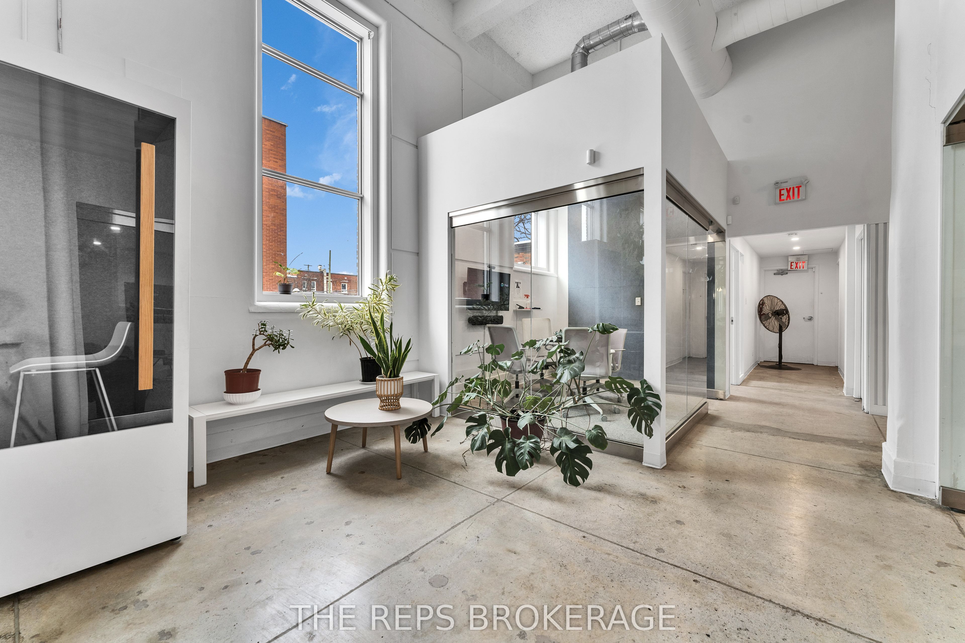 43-45 Eccles Street W Property Photo 6