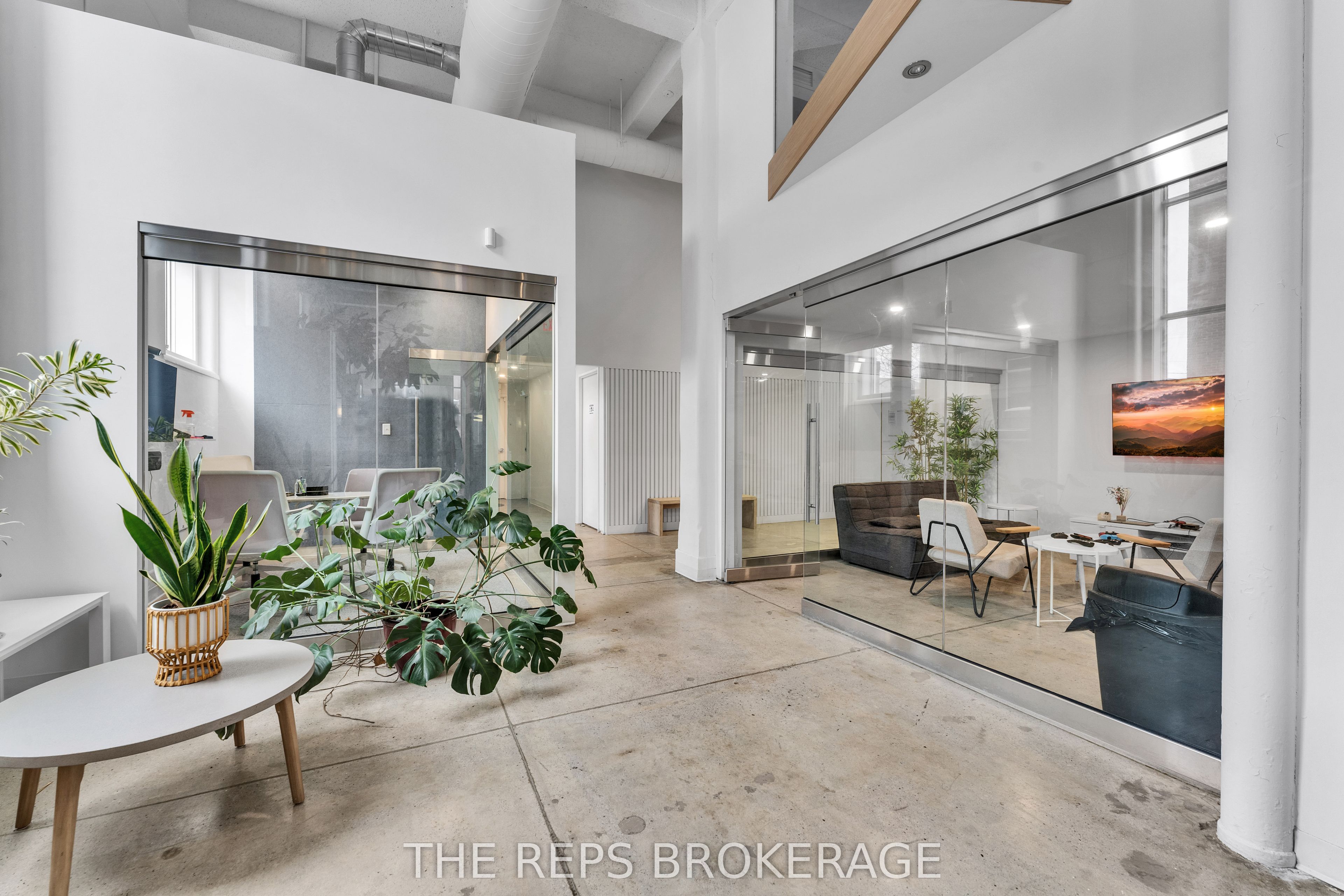 43-45 Eccles Street W Property Photo 11