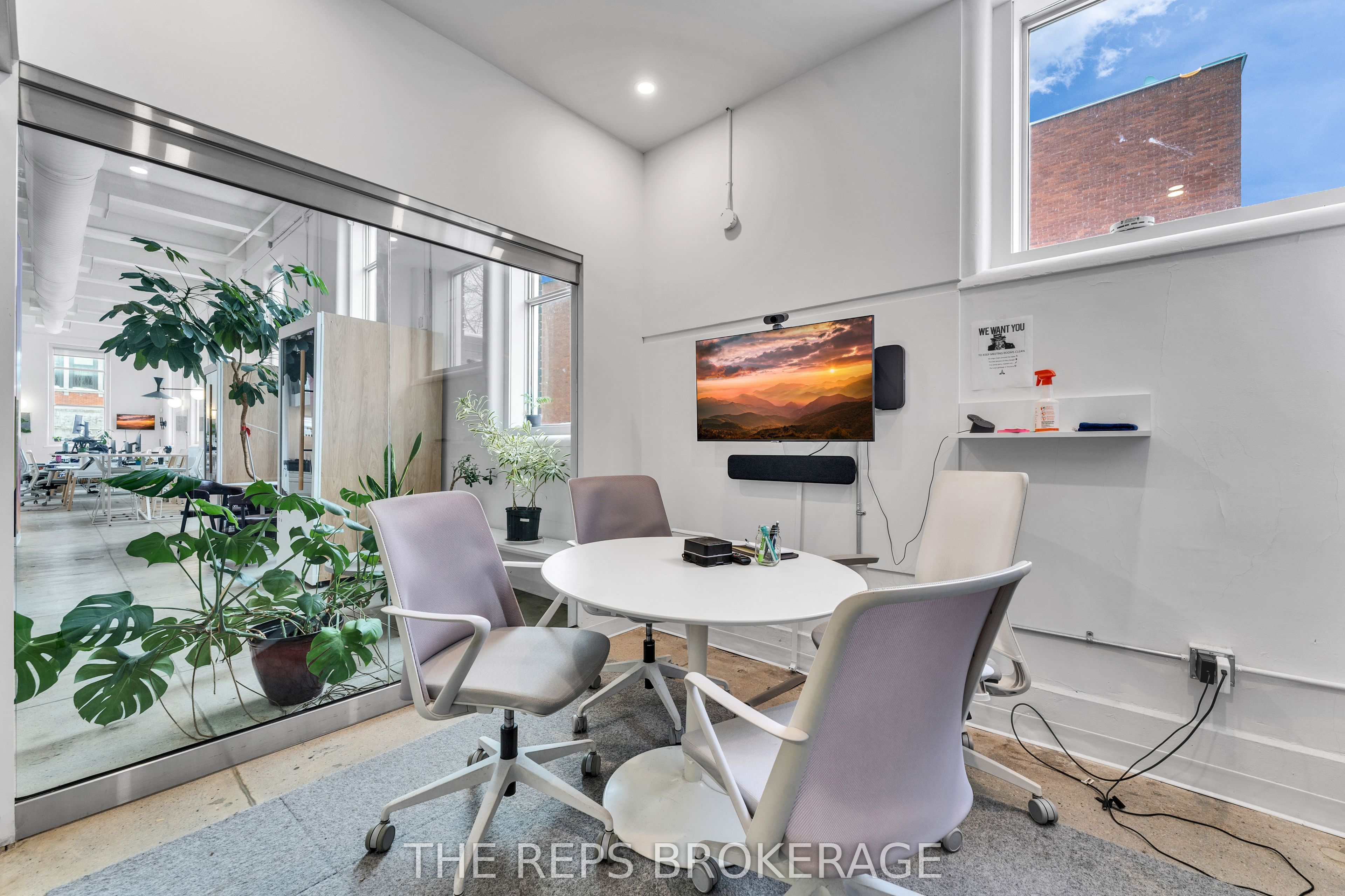 43-45 Eccles Street W Property Photo 17
