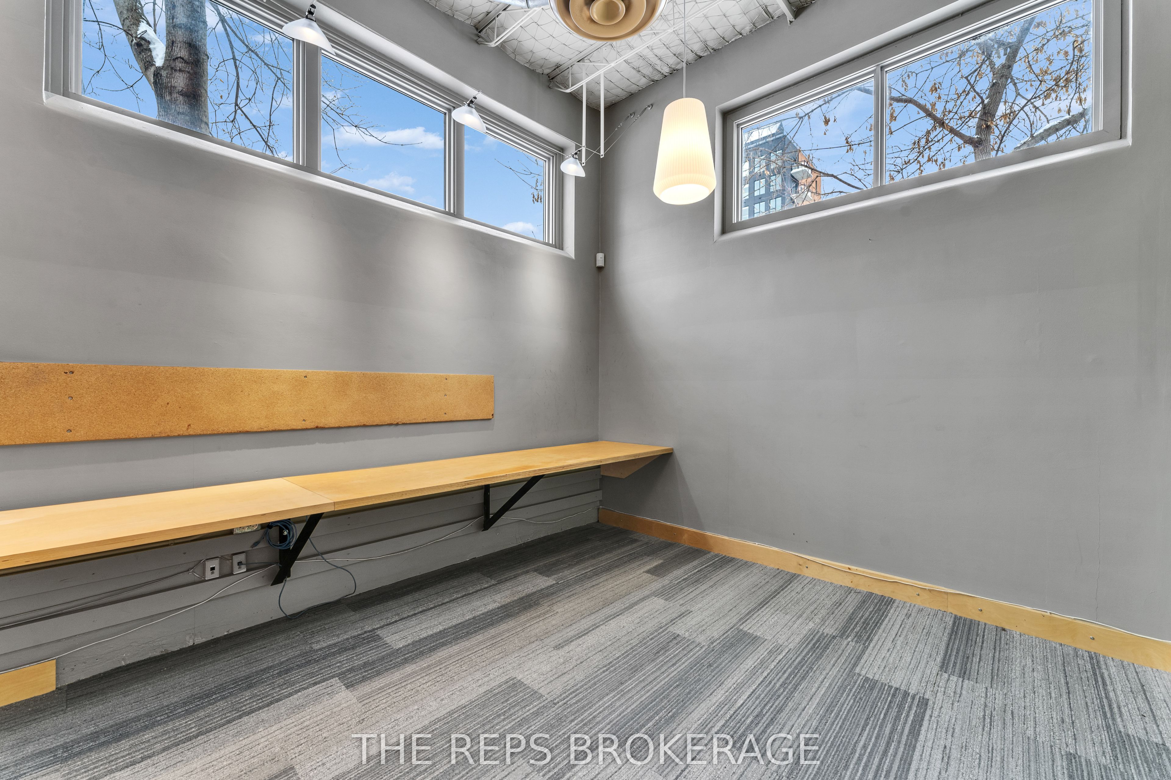 43-45 Eccles Street W Property Photo 27