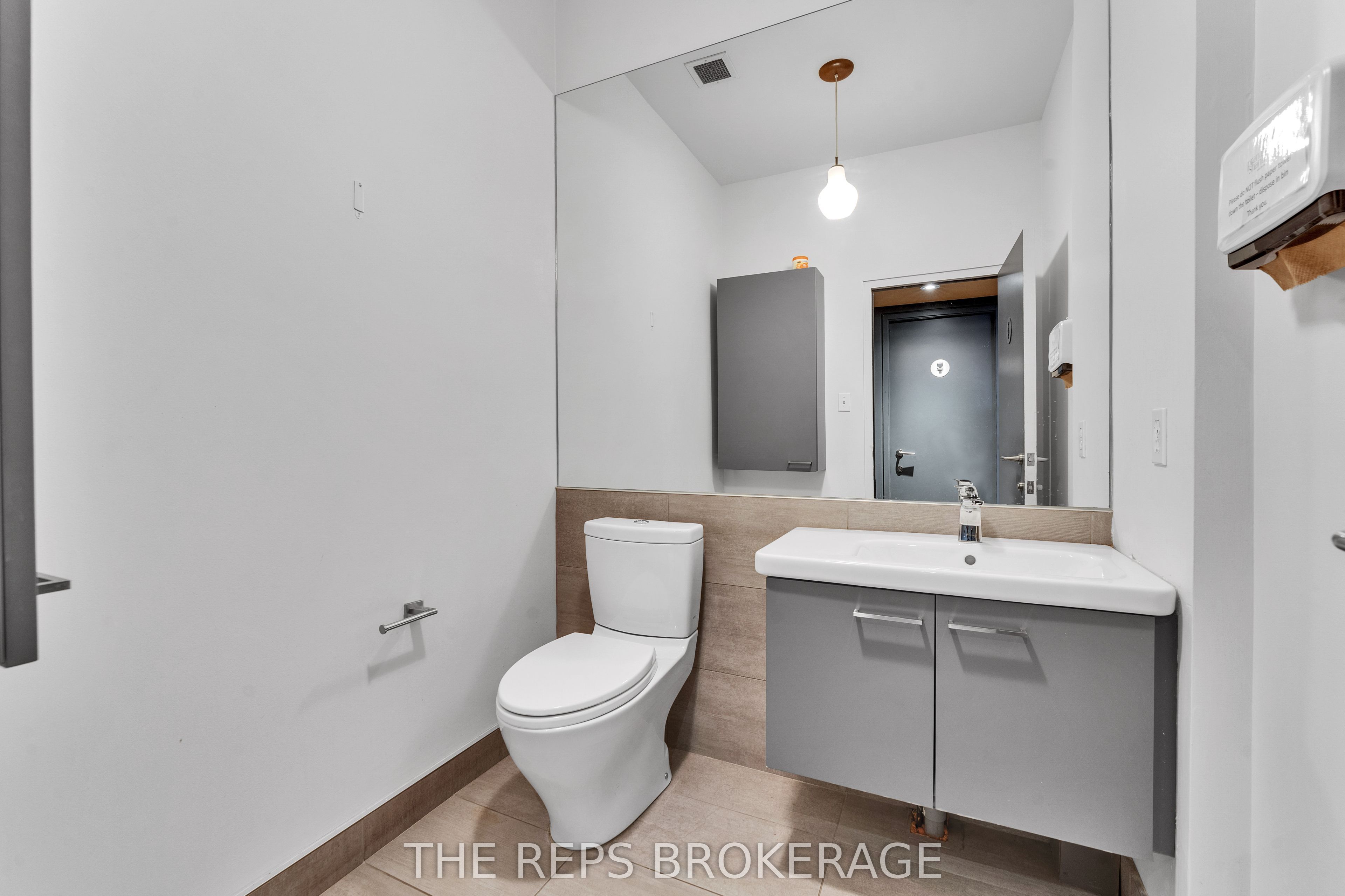 43-45 Eccles Street W Property Photo 31