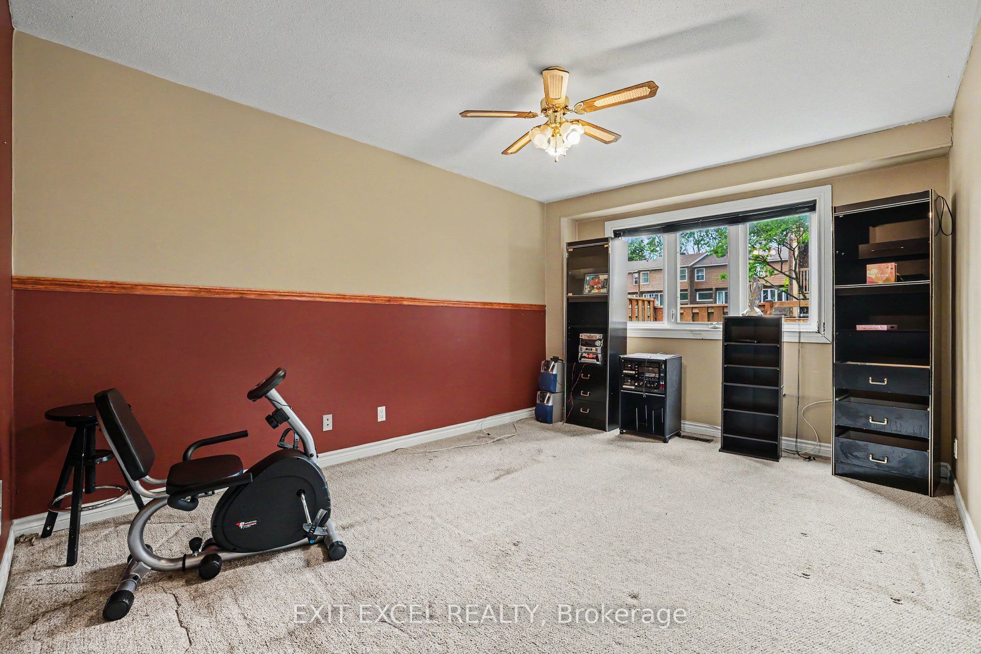 2139 Eric Crescent 47 Property Photo 14