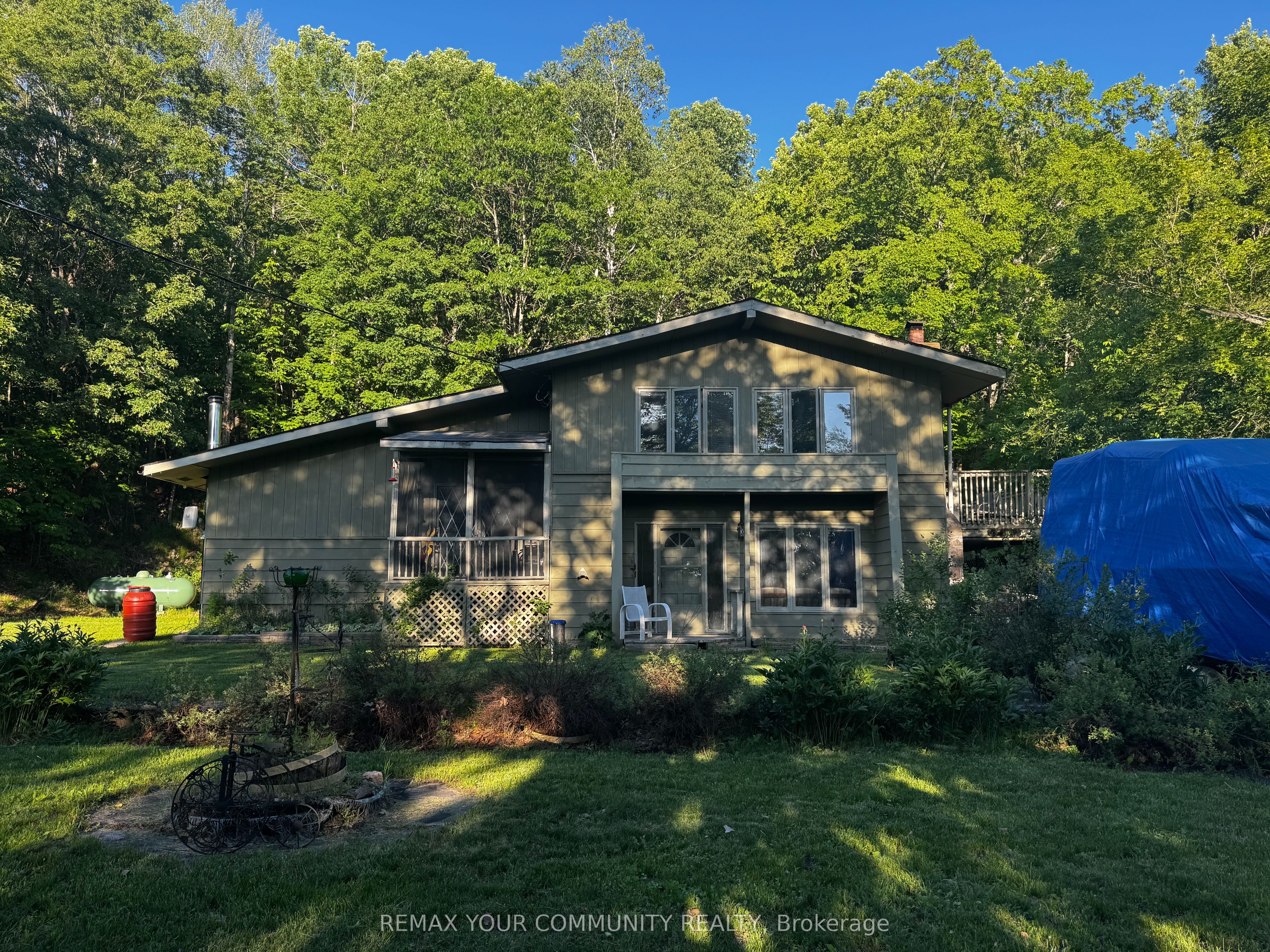 1025 Meadowview Road Property Photo 1