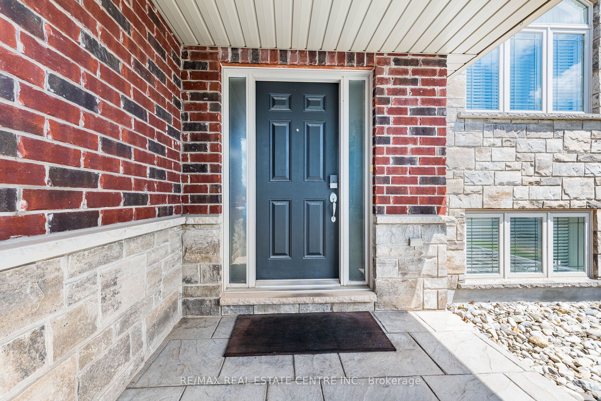 8493 Glavcic Drive Property Photo 6