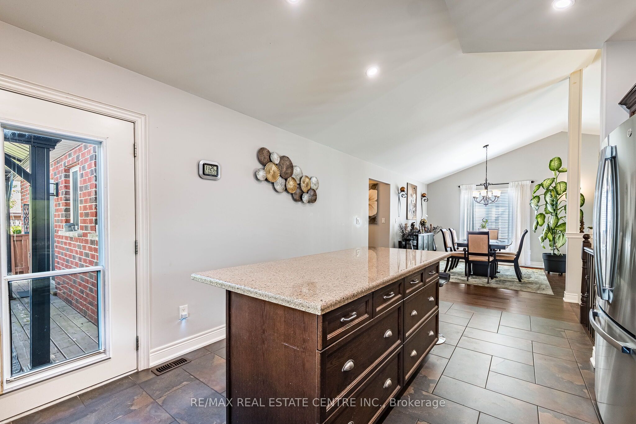 8493 Glavcic Drive Property Photo 15