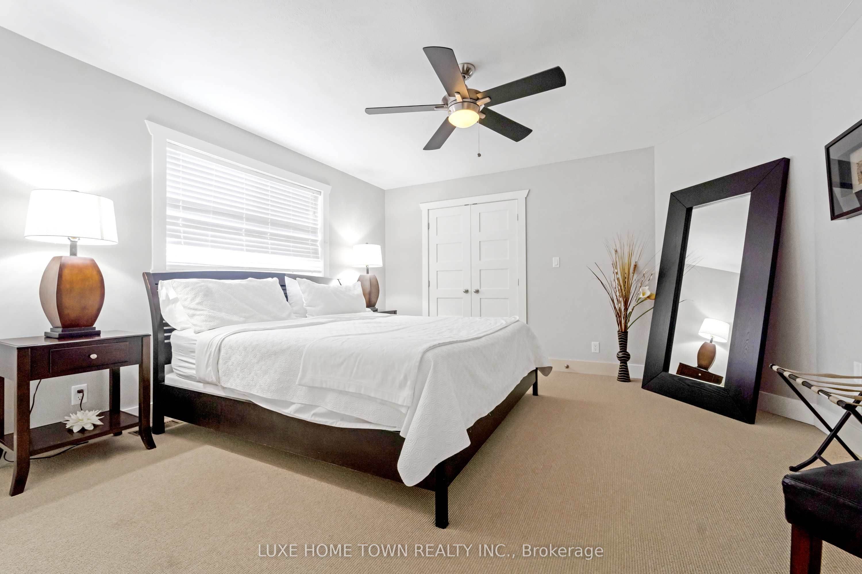 34 Green Cedar Drive N Property Photo 19
