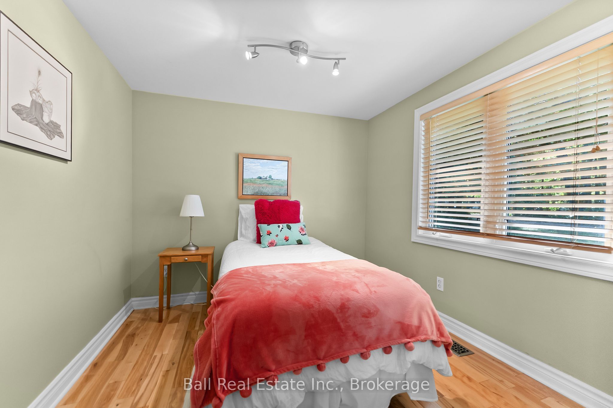 1120 Ruthven Road Property Photo 32