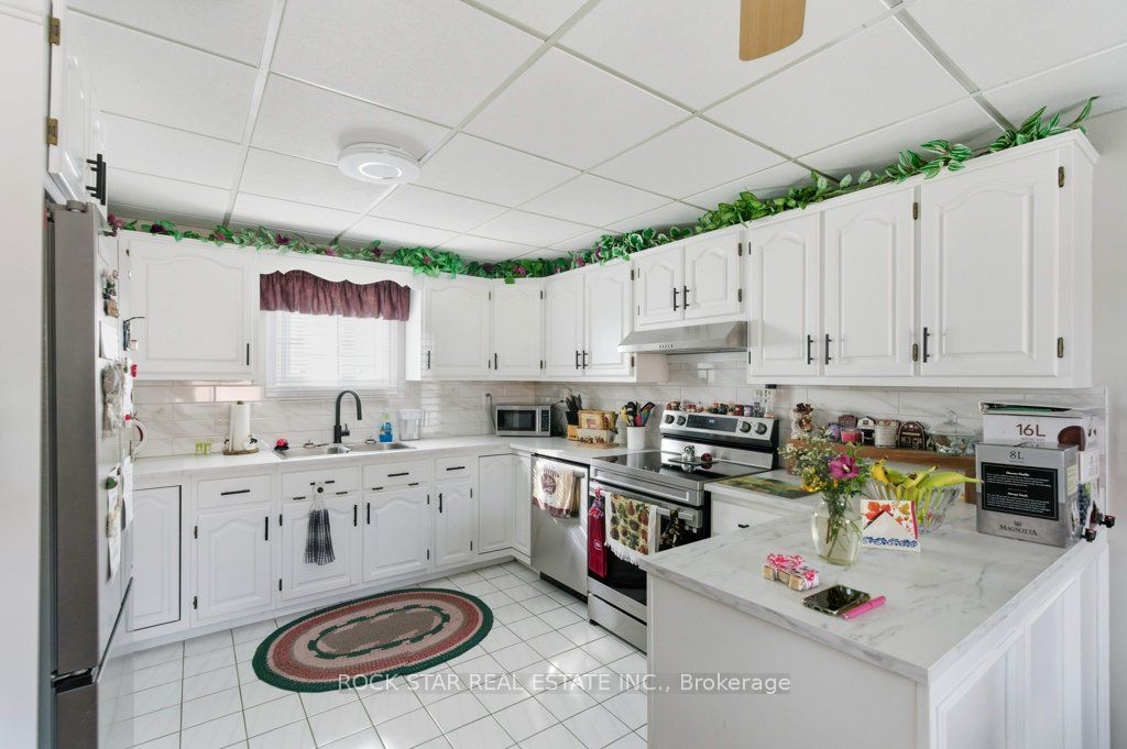 111 Mcalpine Avenue S Property Photo 5