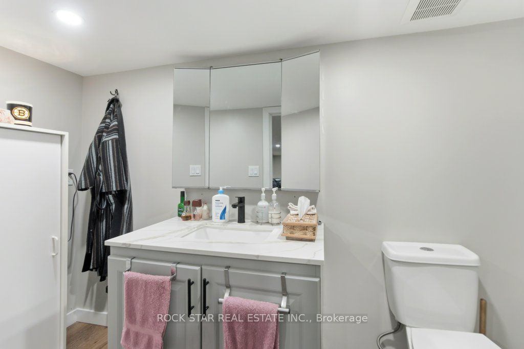 111 Mcalpine Avenue S Property Photo 16