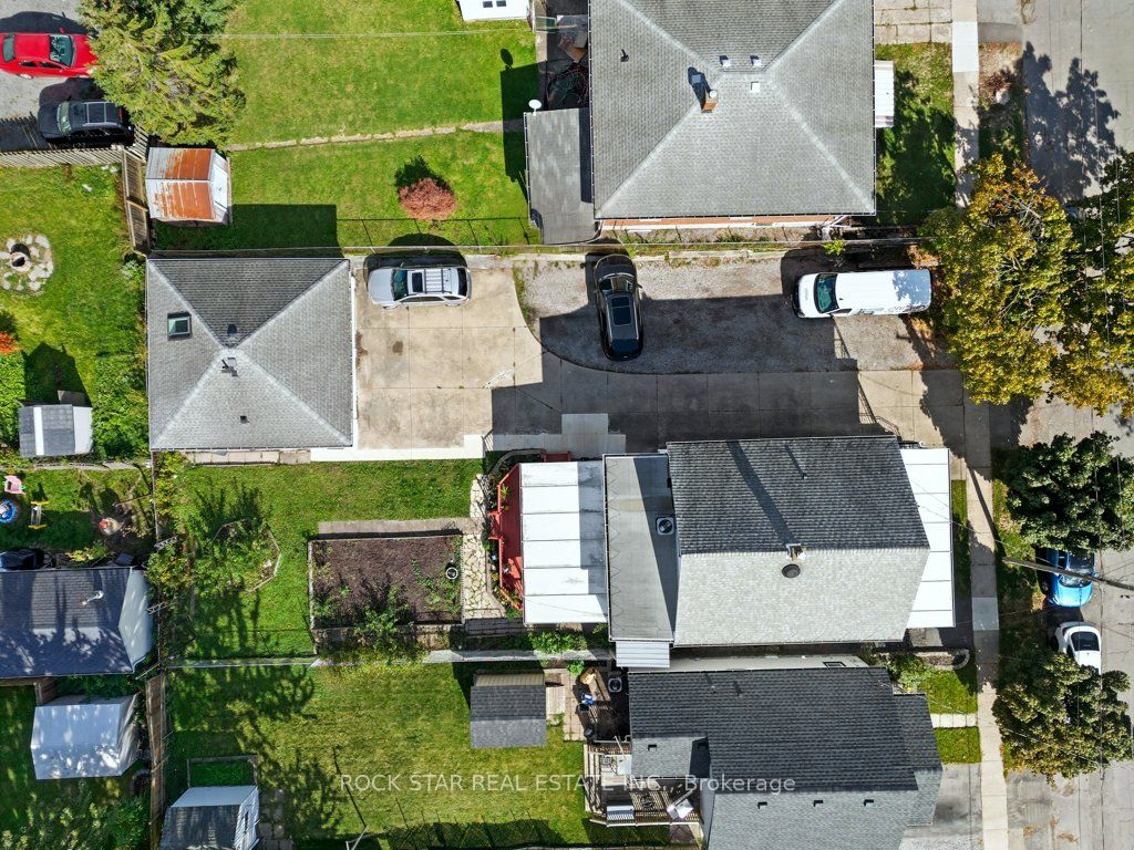 111 Mcalpine Avenue S Property Photo 43