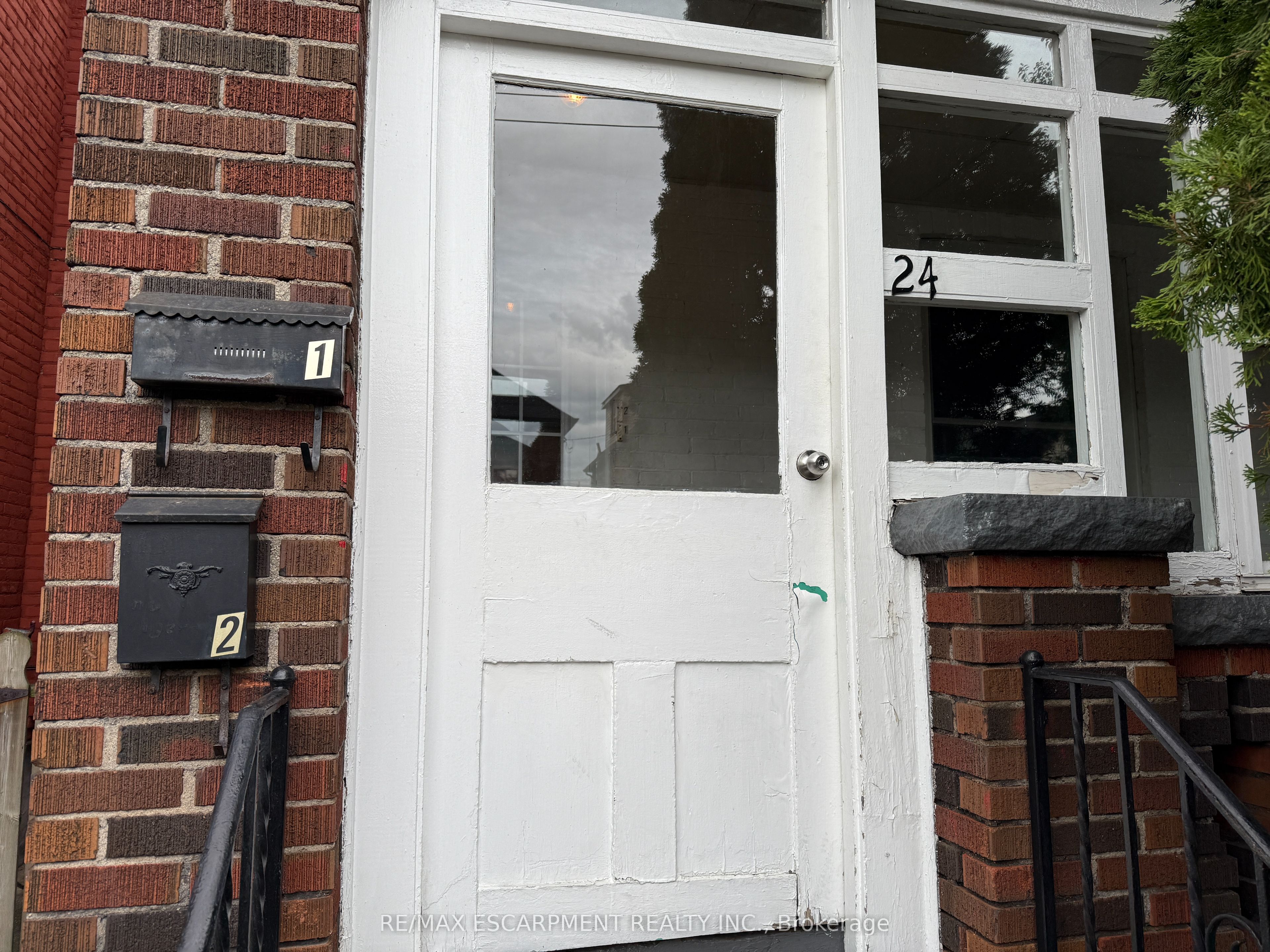 24 Somerset Avenue Property Photo 3