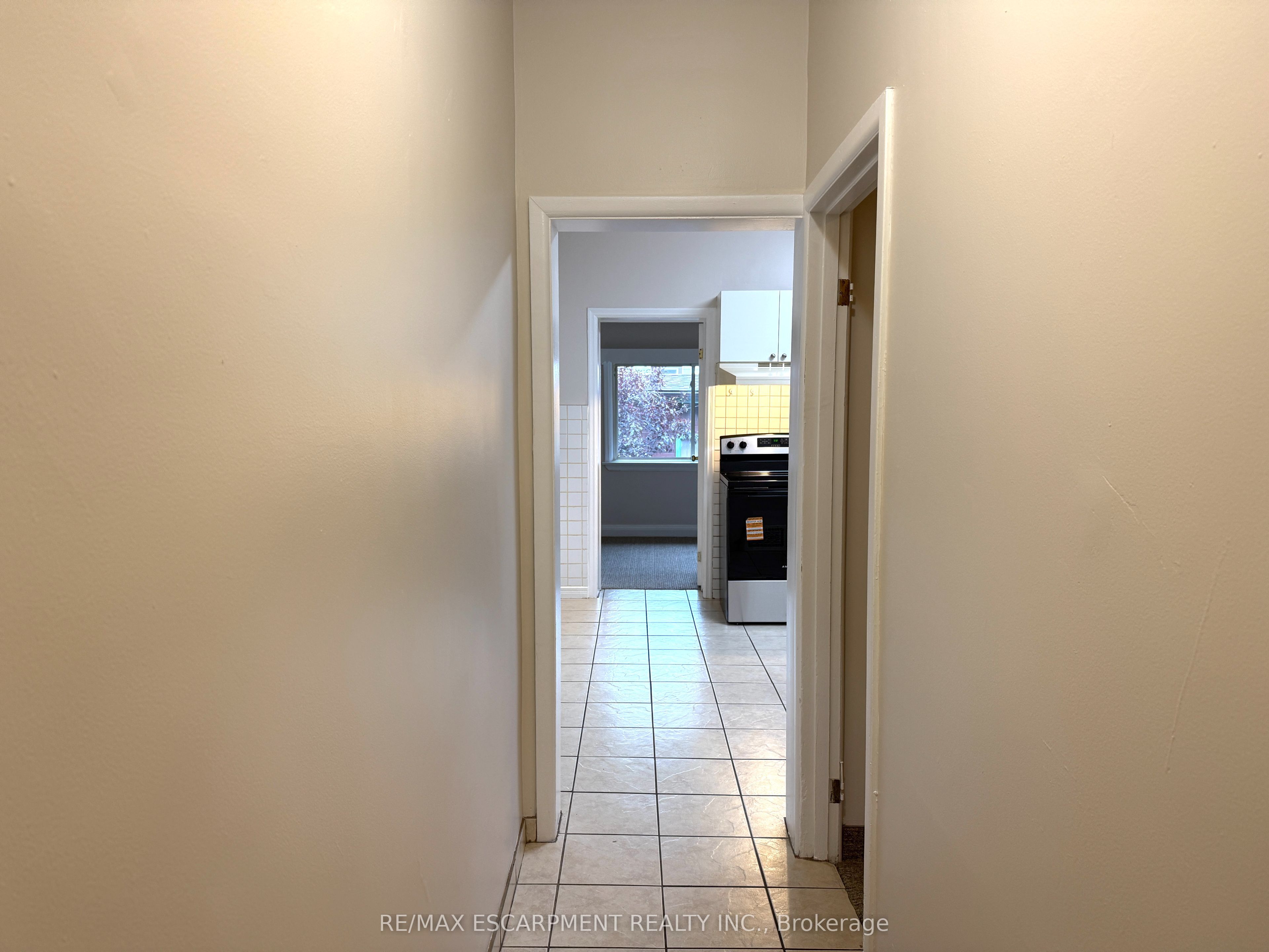 24 Somerset Avenue Property Photo 6