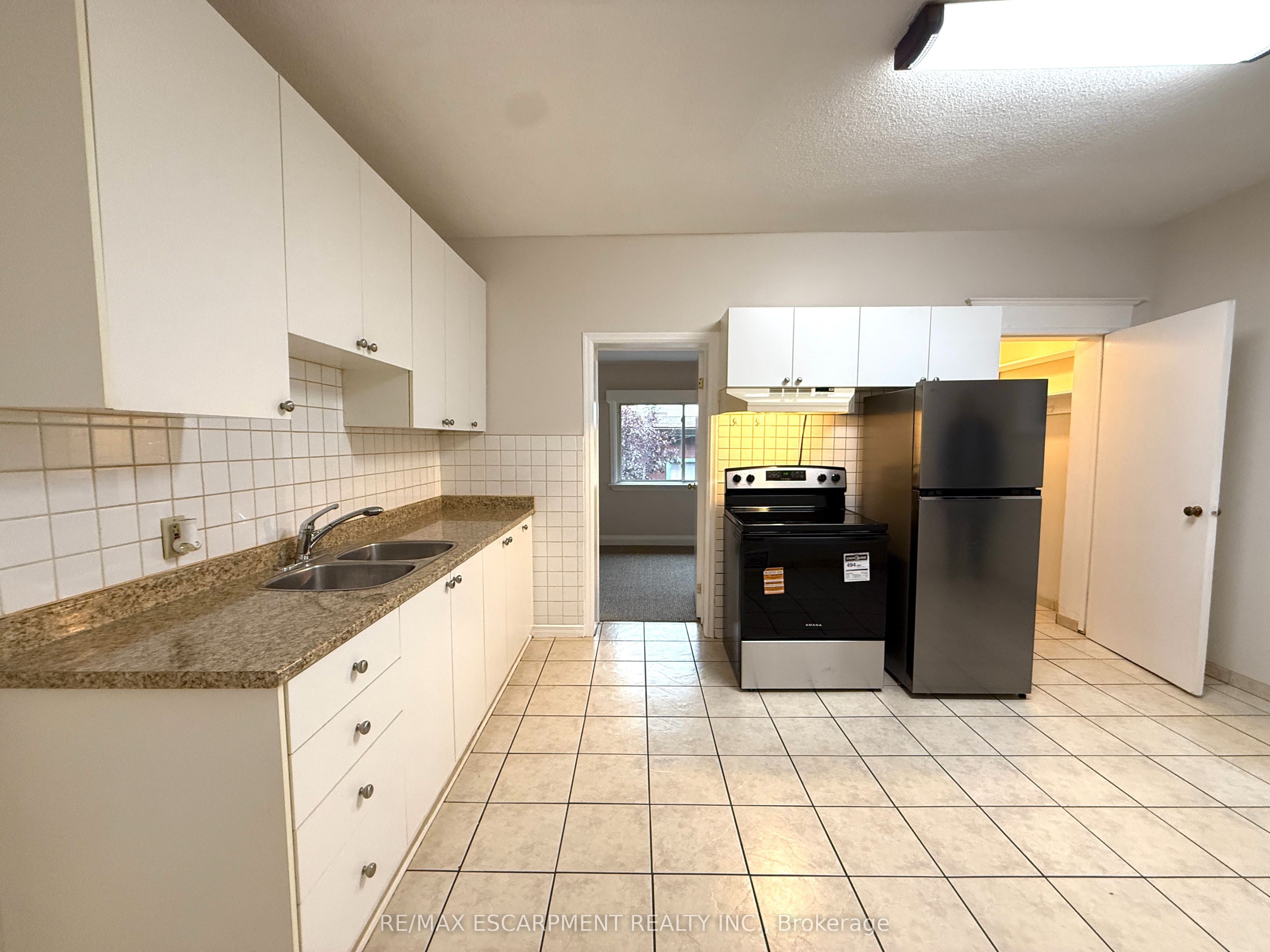 24 Somerset Avenue Property Photo 7