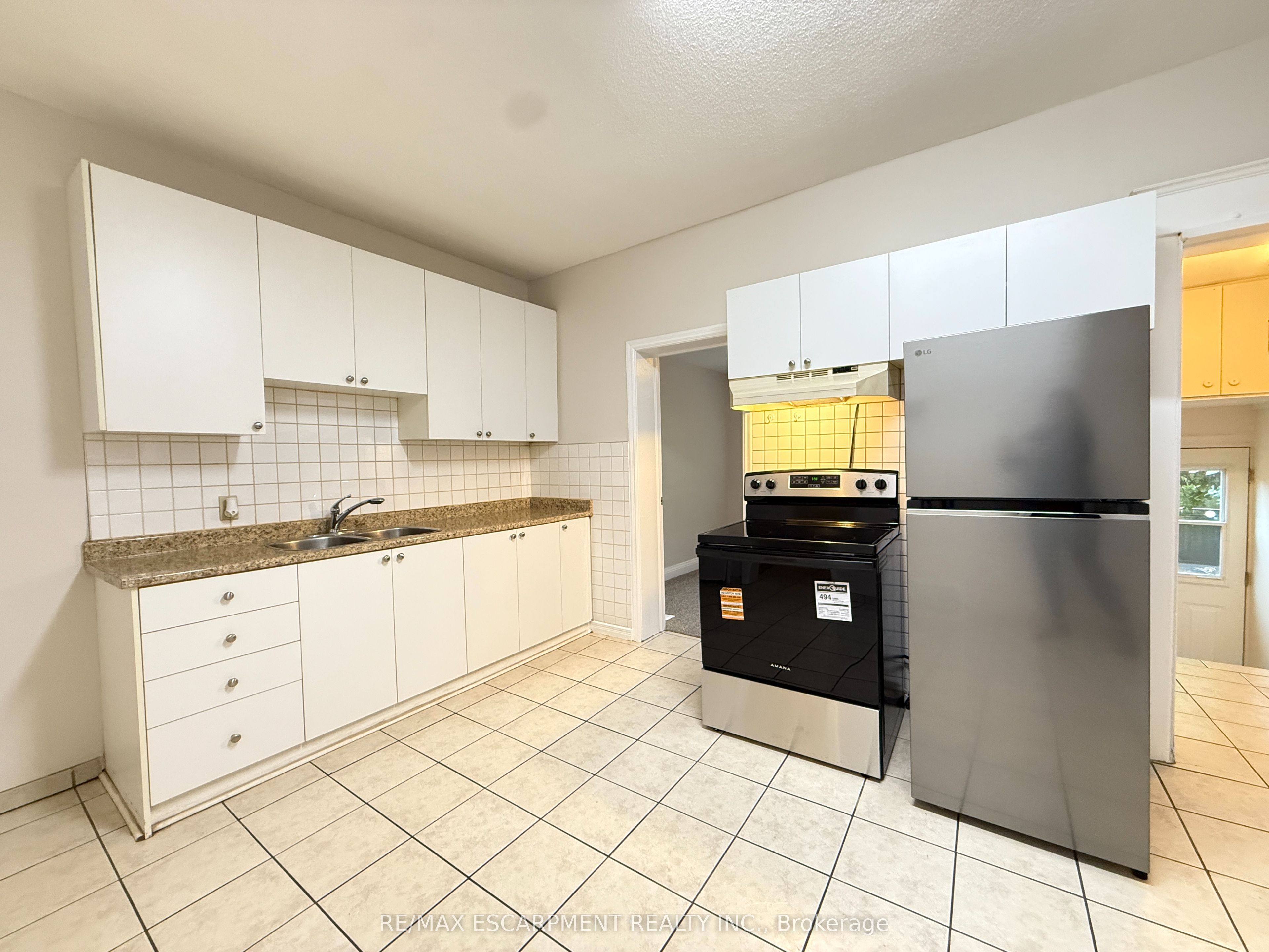 24 Somerset Avenue Property Photo 8