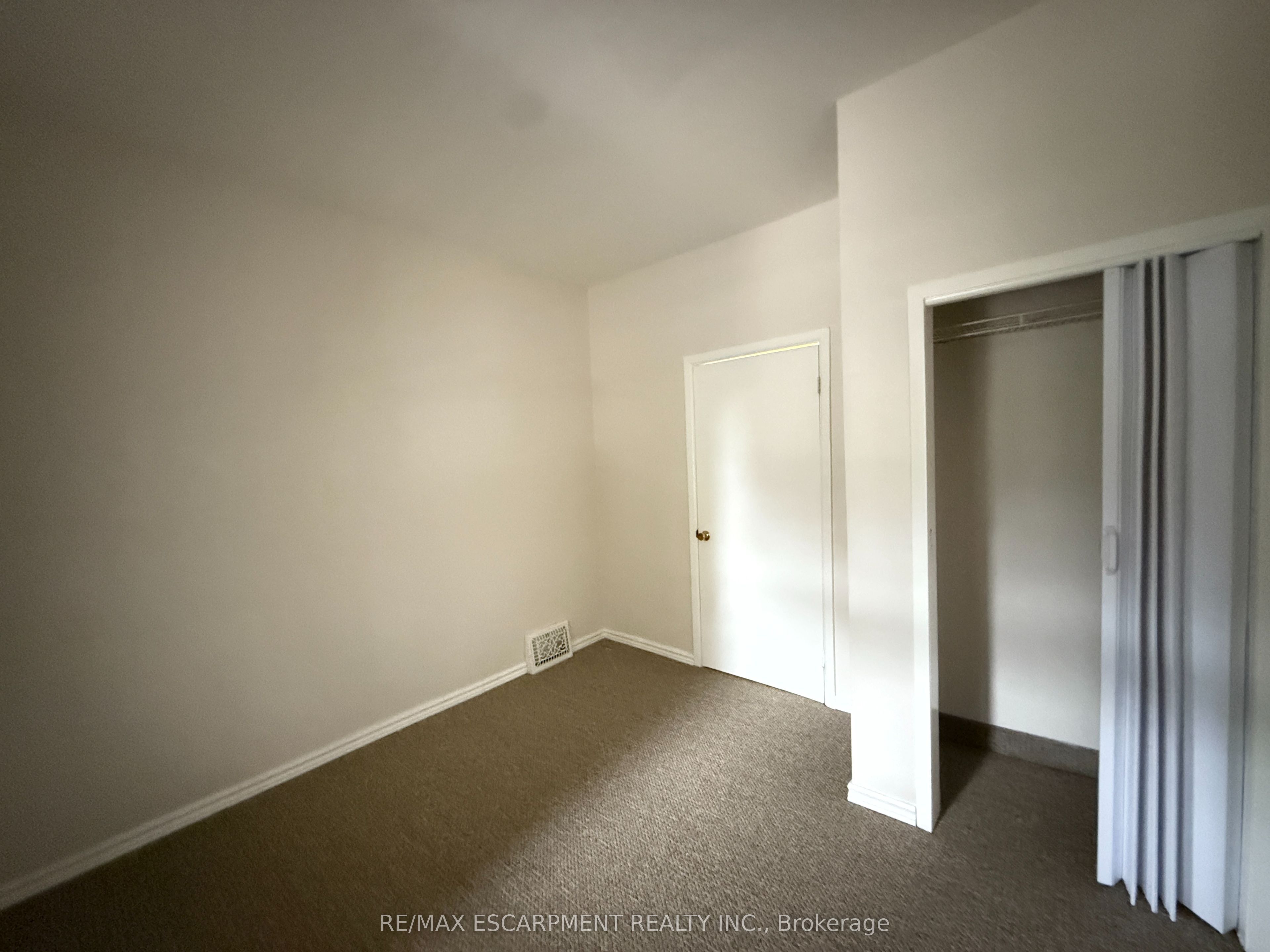 24 Somerset Avenue Property Photo 14