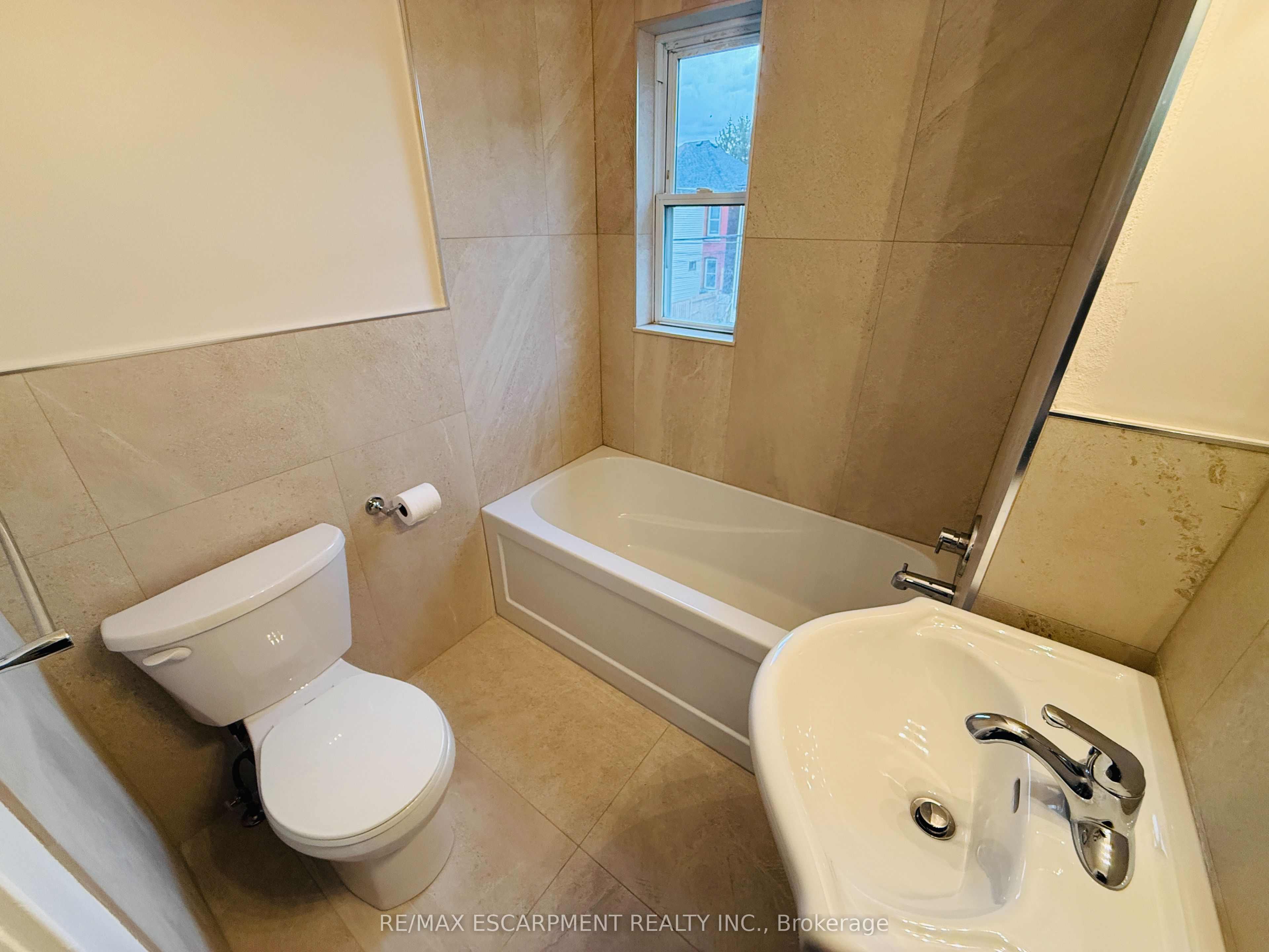 24 Somerset Avenue Property Photo 22