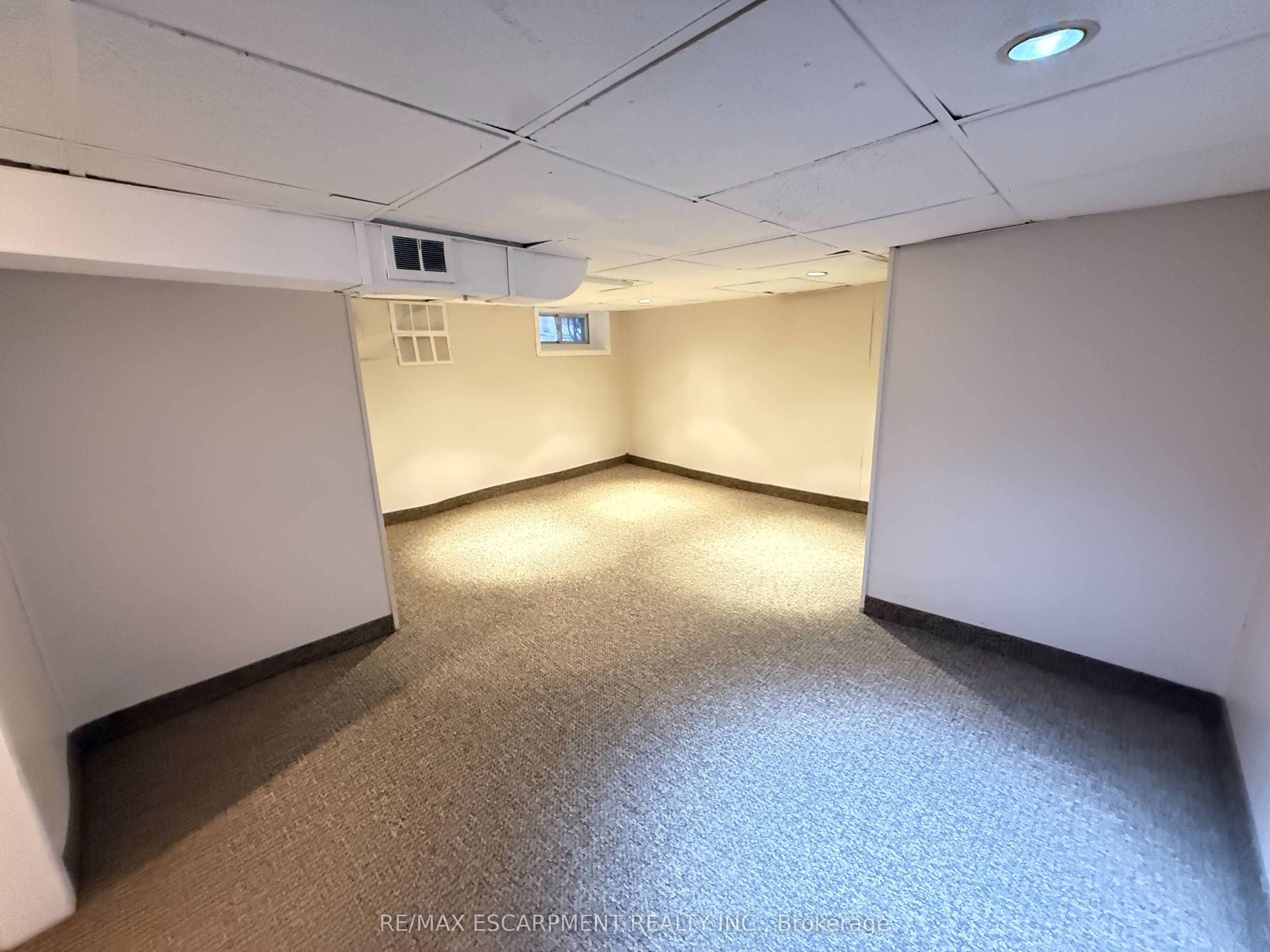 24 Somerset Avenue Property Photo 23